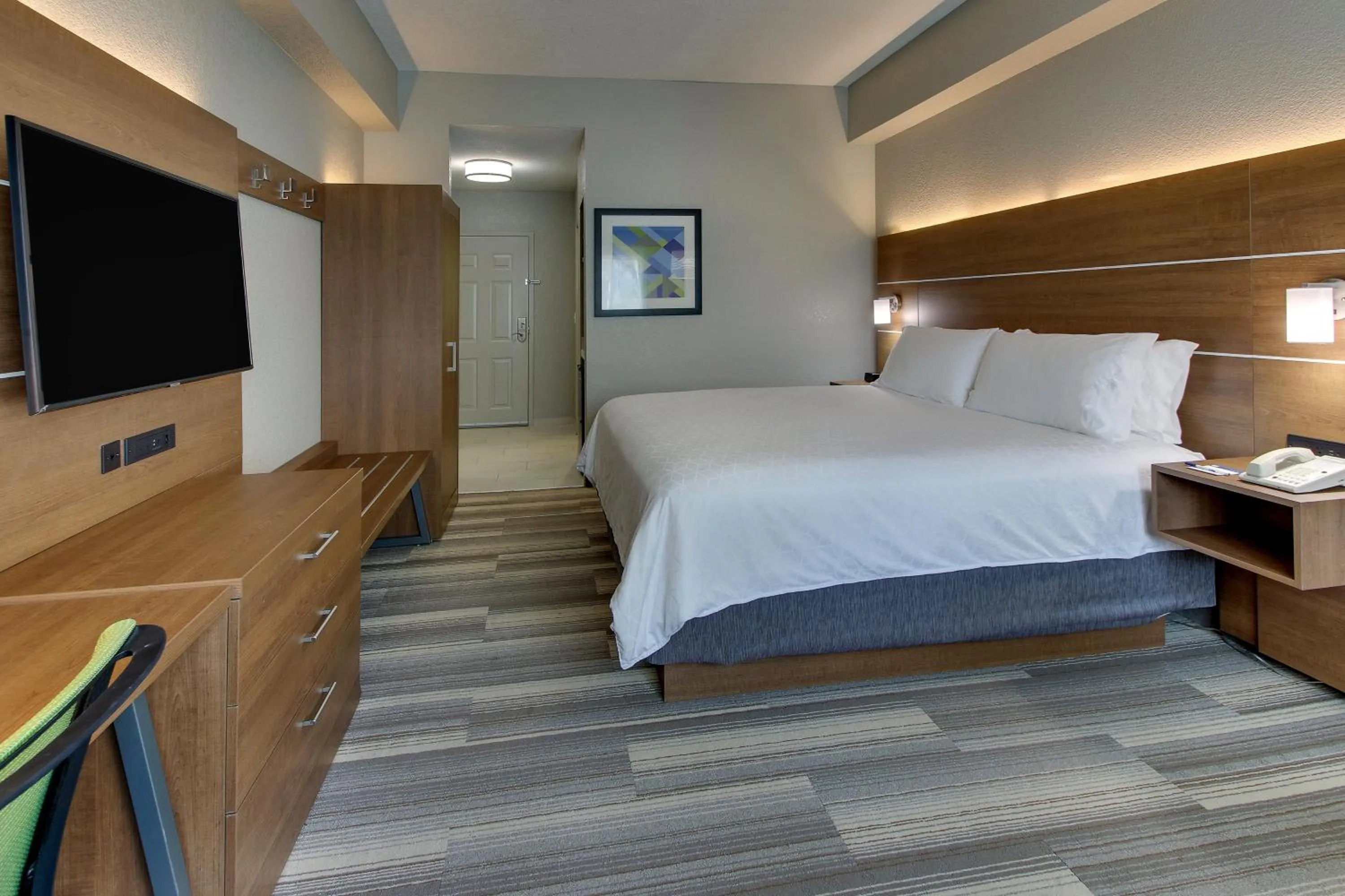 Photo of the whole room, Bed in Holiday Inn Express West Palm Beach Metrocentre by IHG
