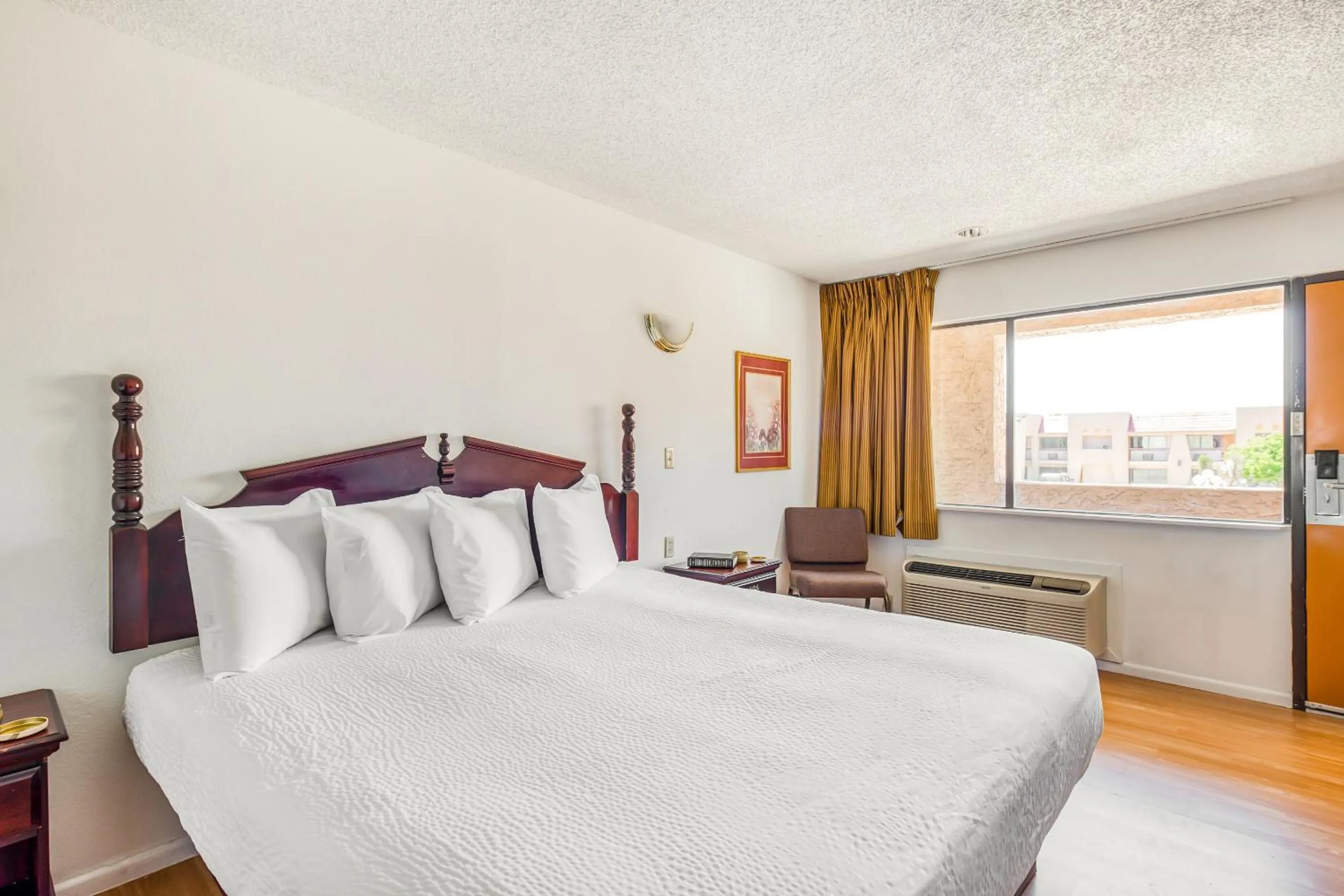 Bedroom, Bed in OYO Hotel Groesbeck