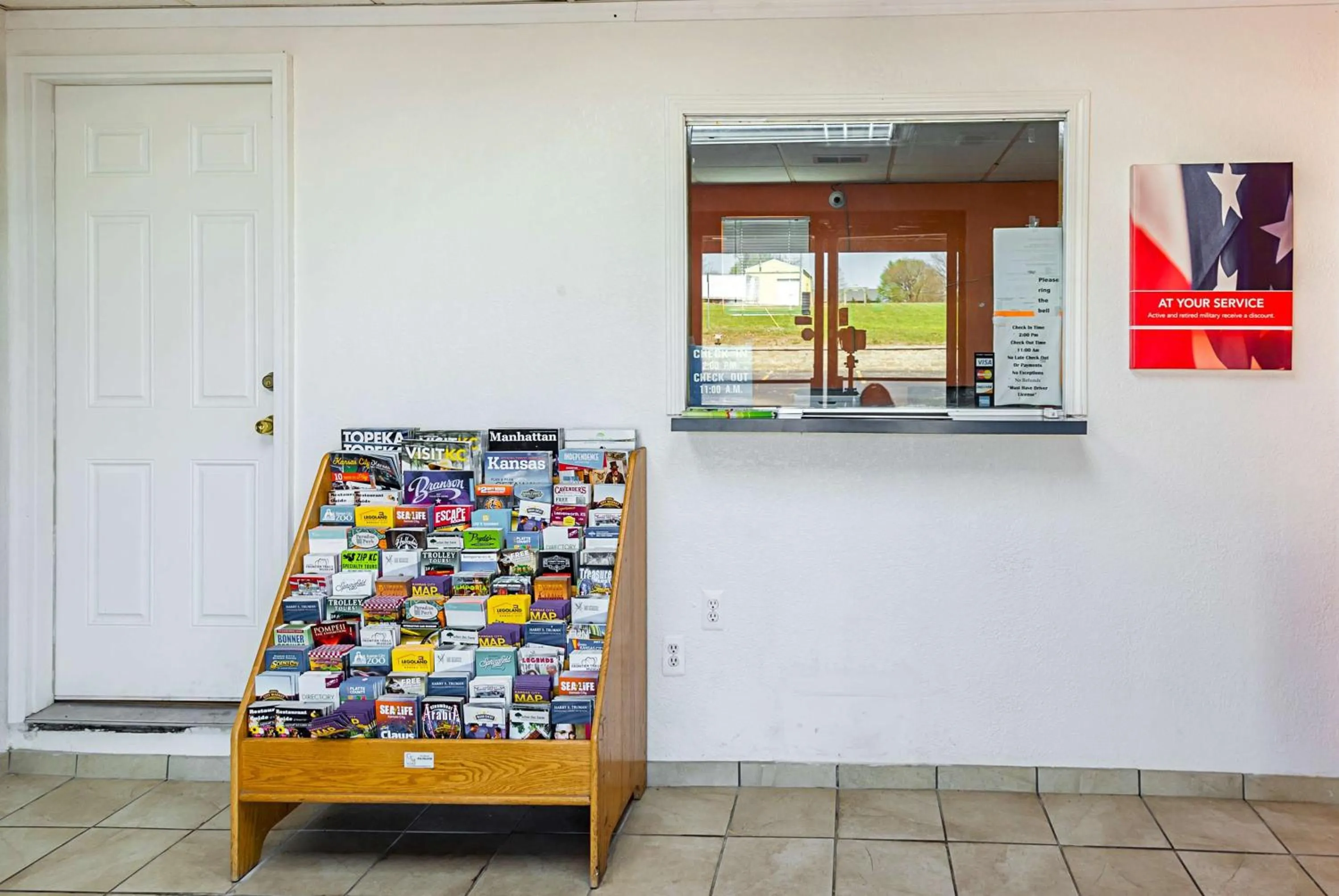 Lobby or reception in Motel 6-Blue Springs, MO