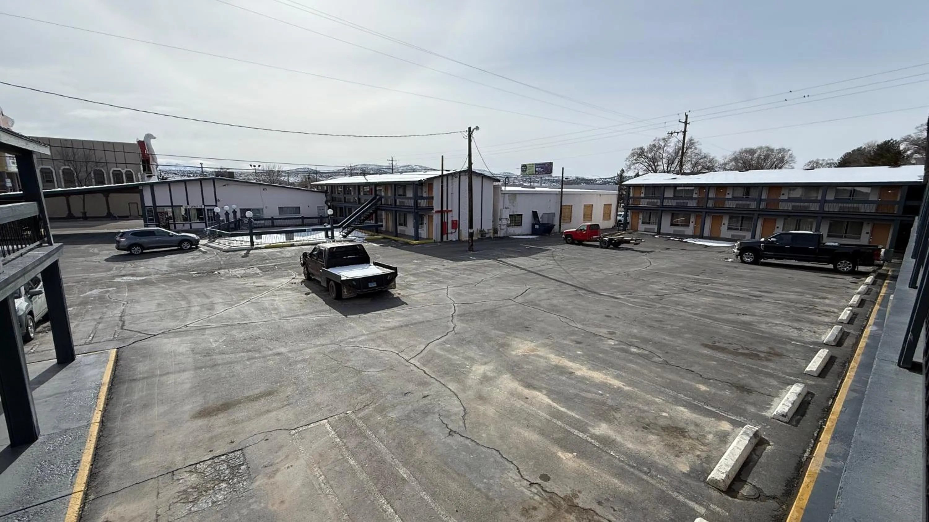 Parking in Thunderbird Motel