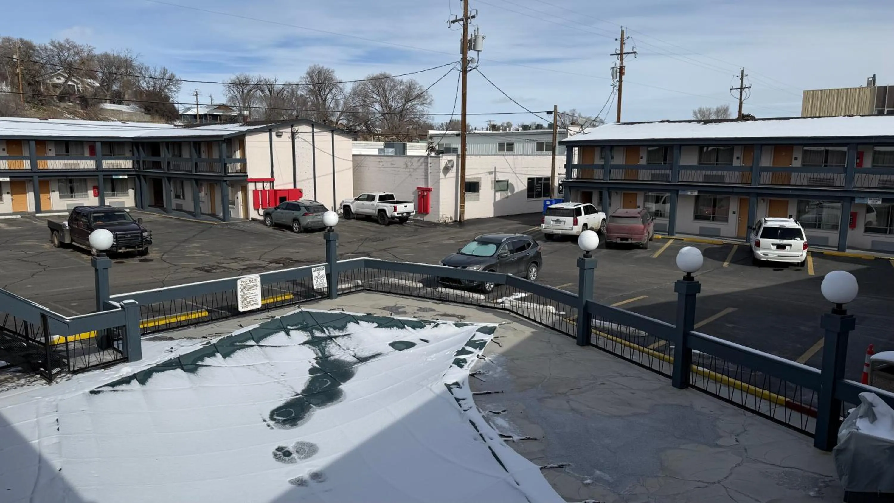 Parking in Thunderbird Motel