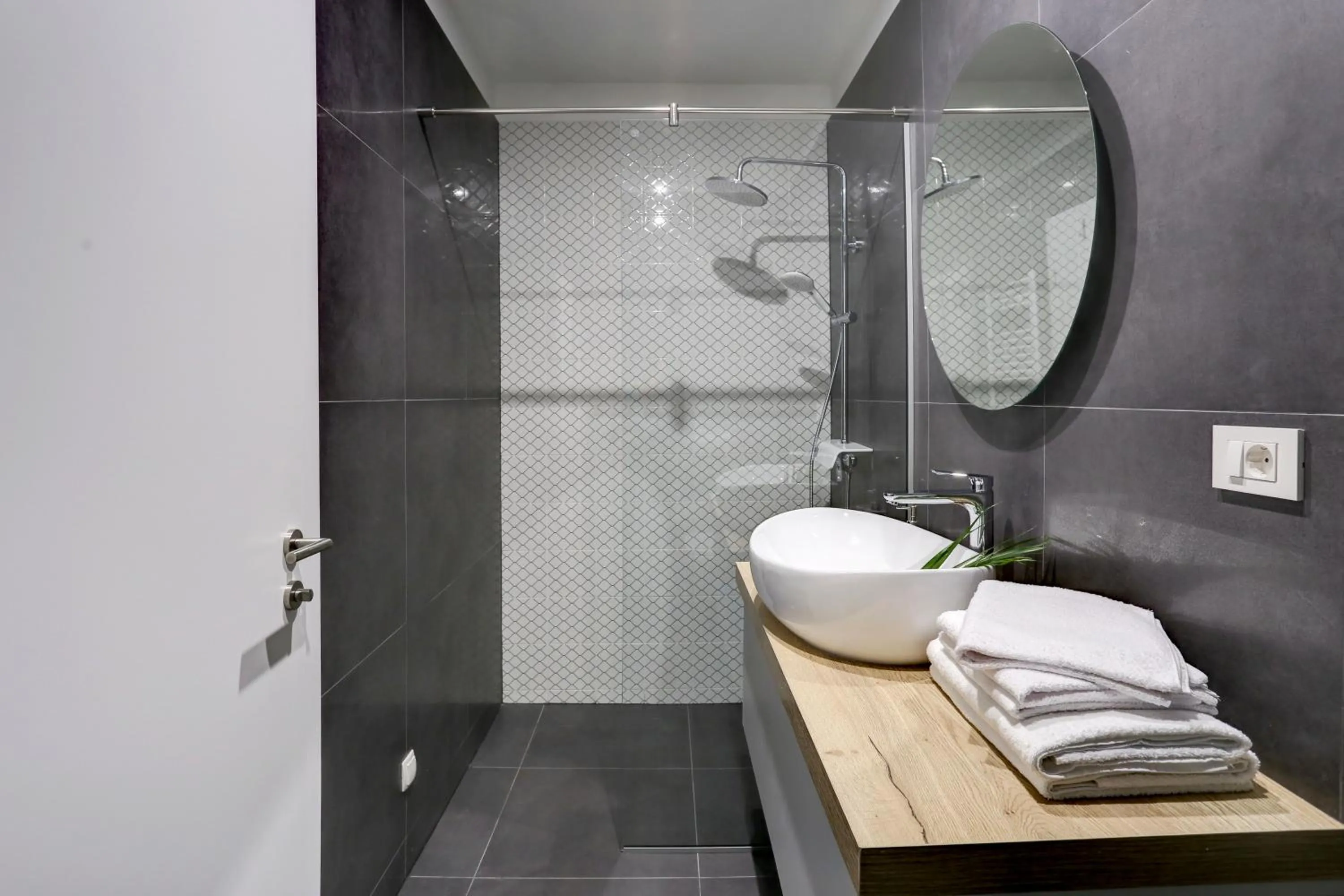 Bathroom in Apartments HUGO 2