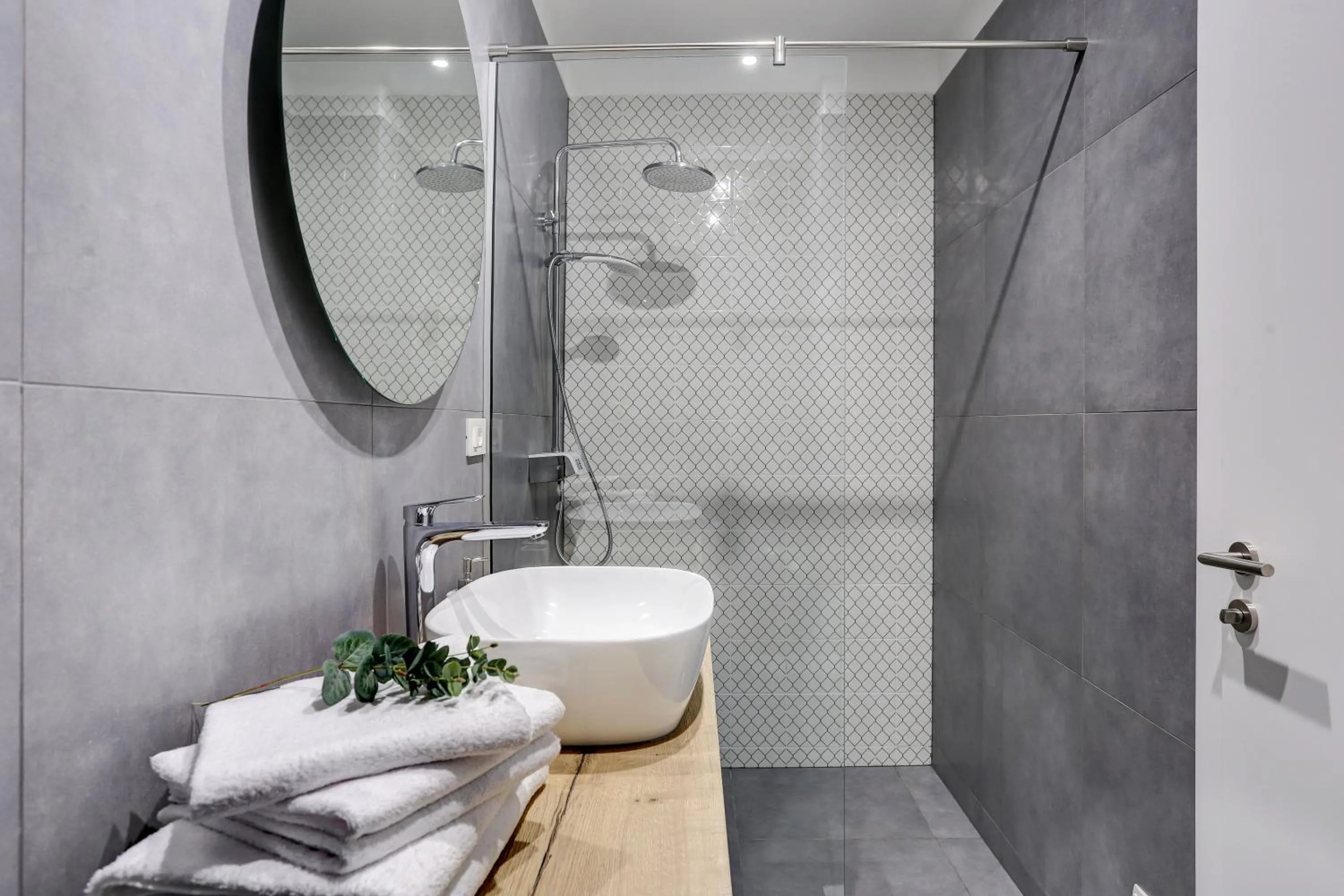 Bathroom in Apartments HUGO 2