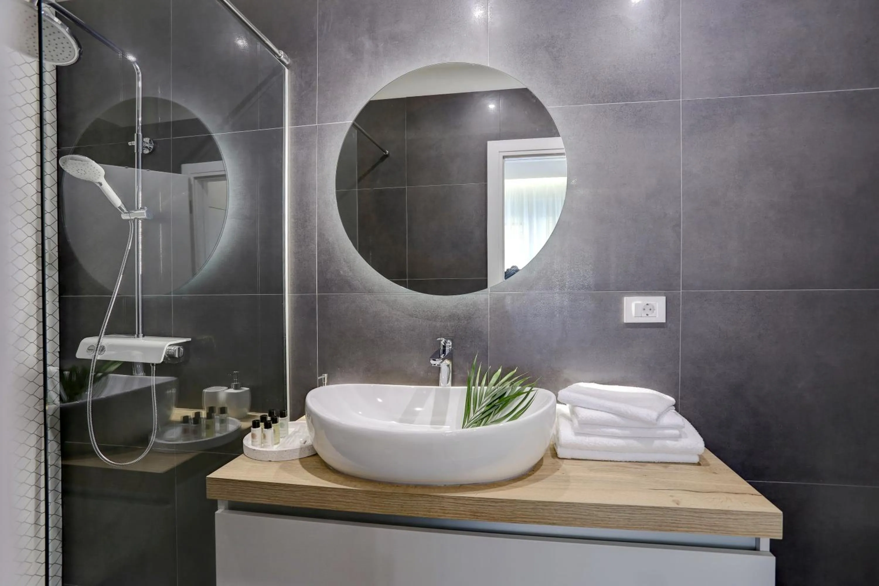 Bathroom in Apartments HUGO 2