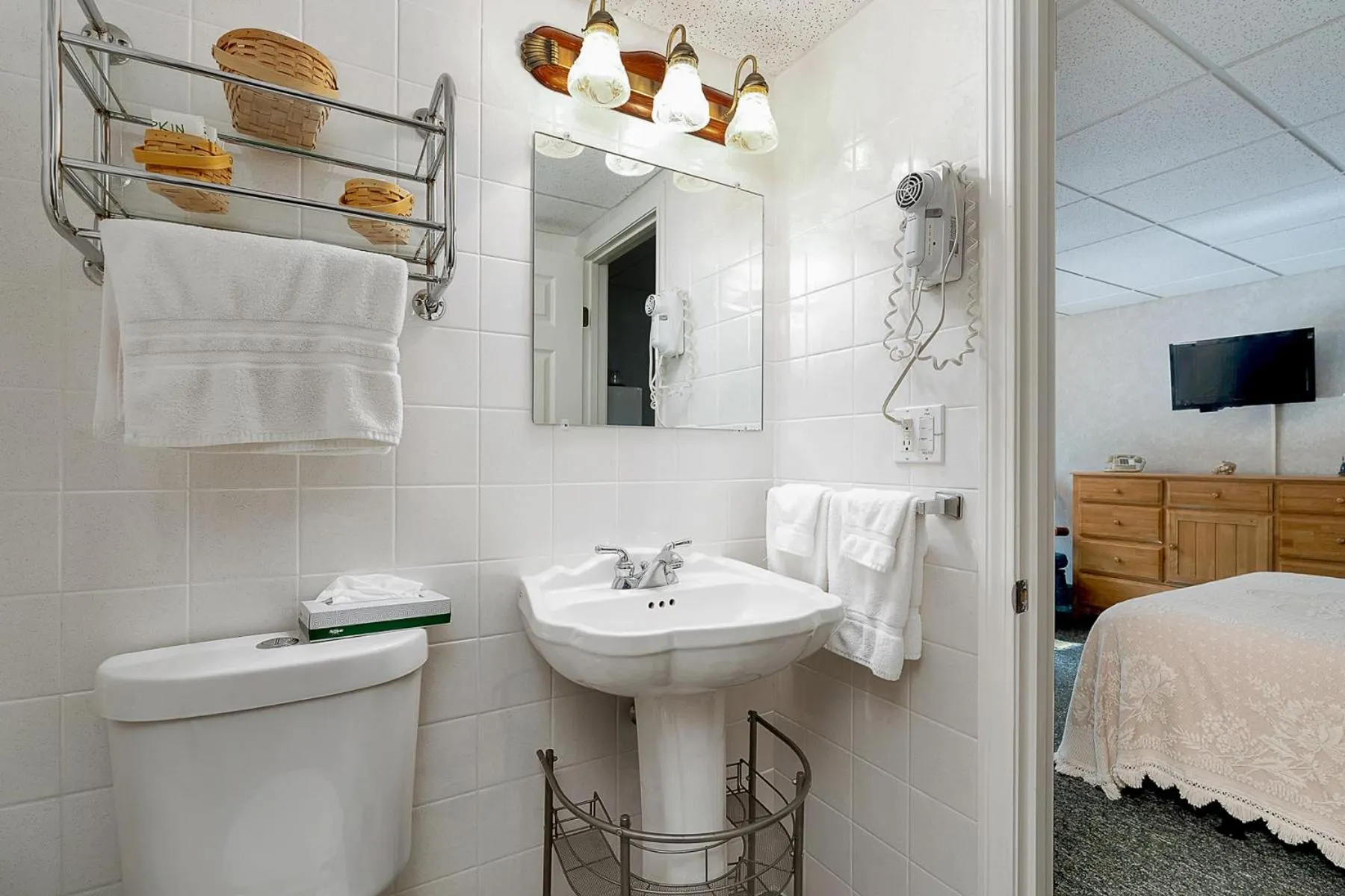 Bed in Towne Lyne Motel