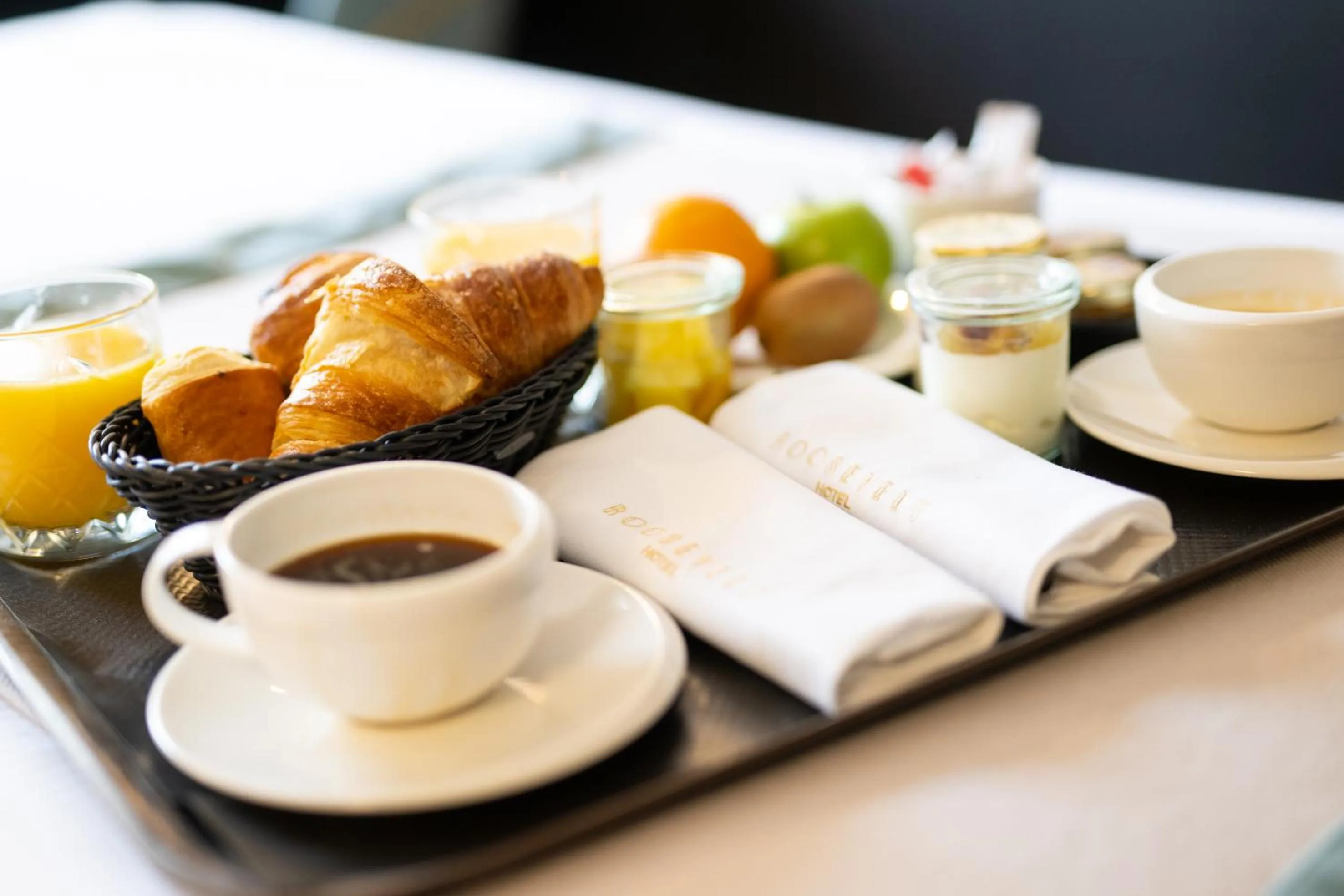 Breakfast in Hôtel Le Roosevelt Lyon
