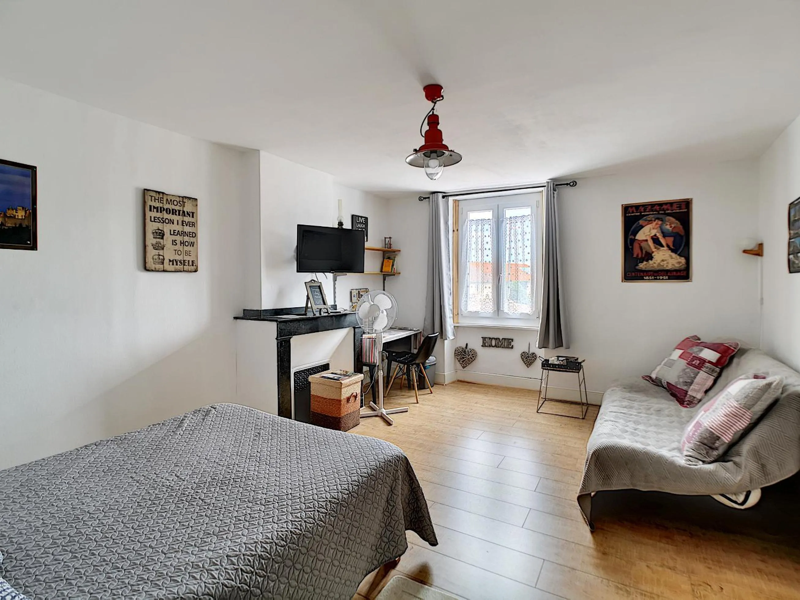 Seating area, Bed in Maison de ville au pied de la Montagne Noire