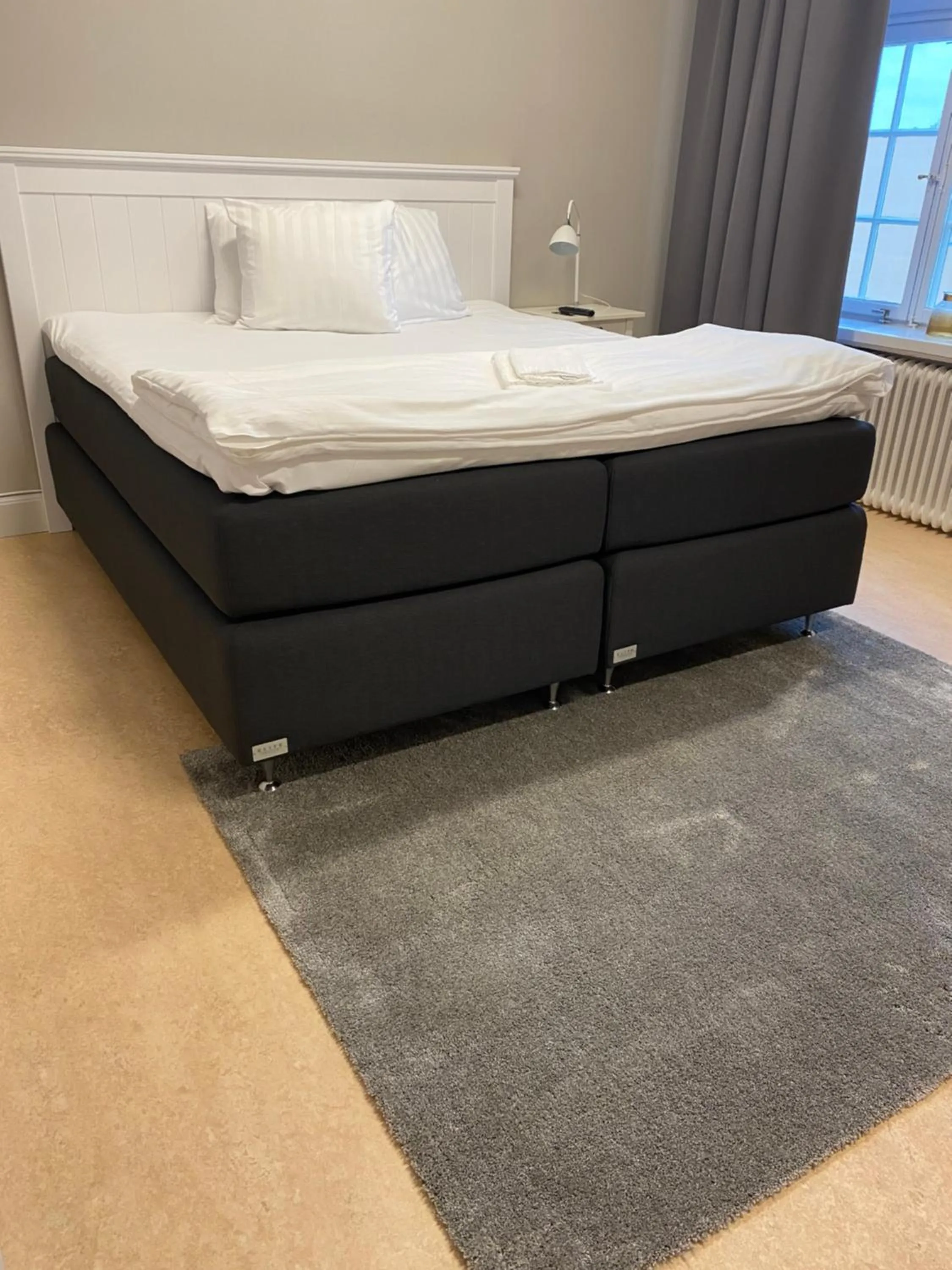 Bed in Livgrenadjärmässen Hotell-Fest-Konferens