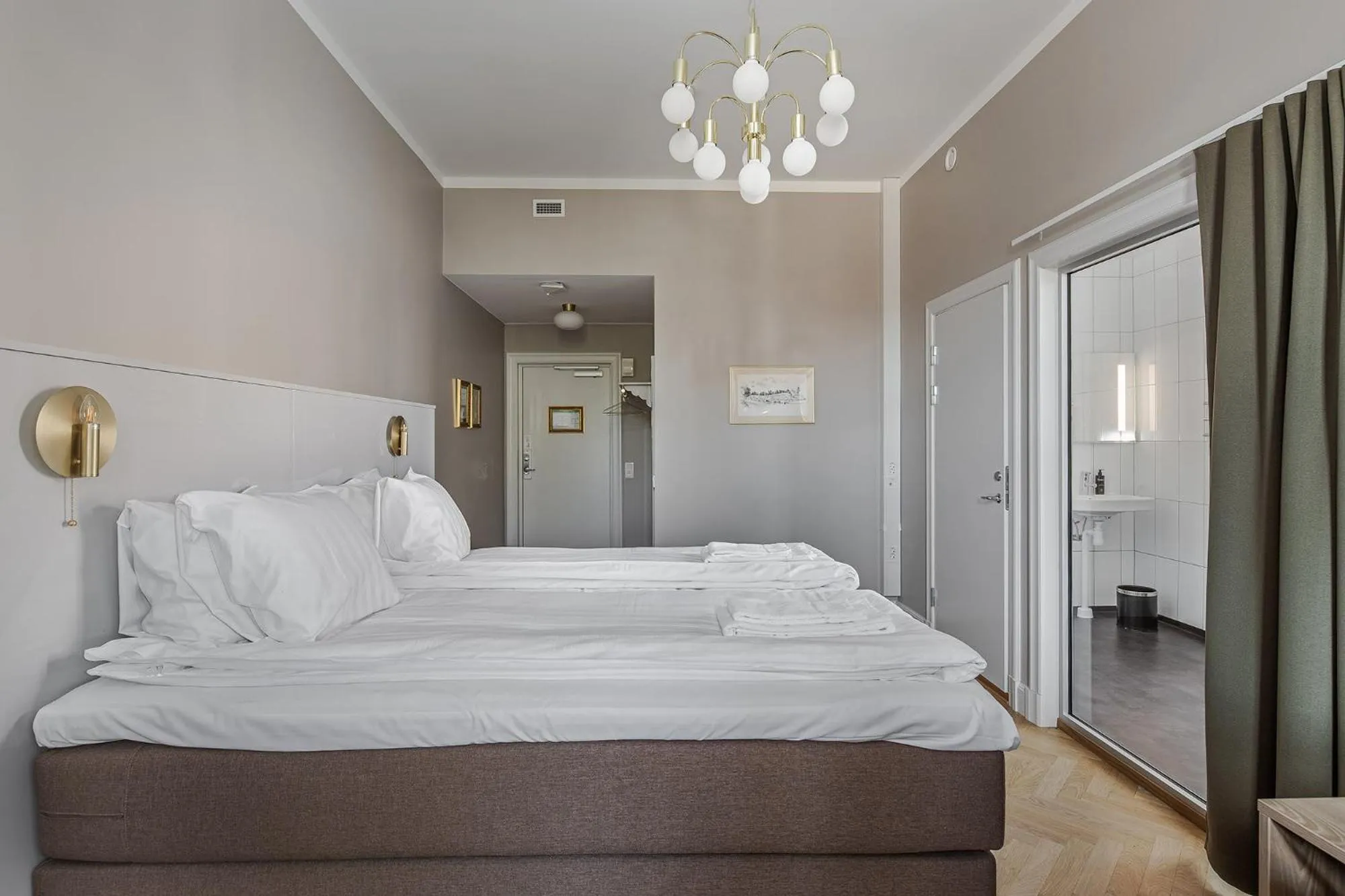 Bed in Livgrenadjärmässen Hotell-Fest-Konferens