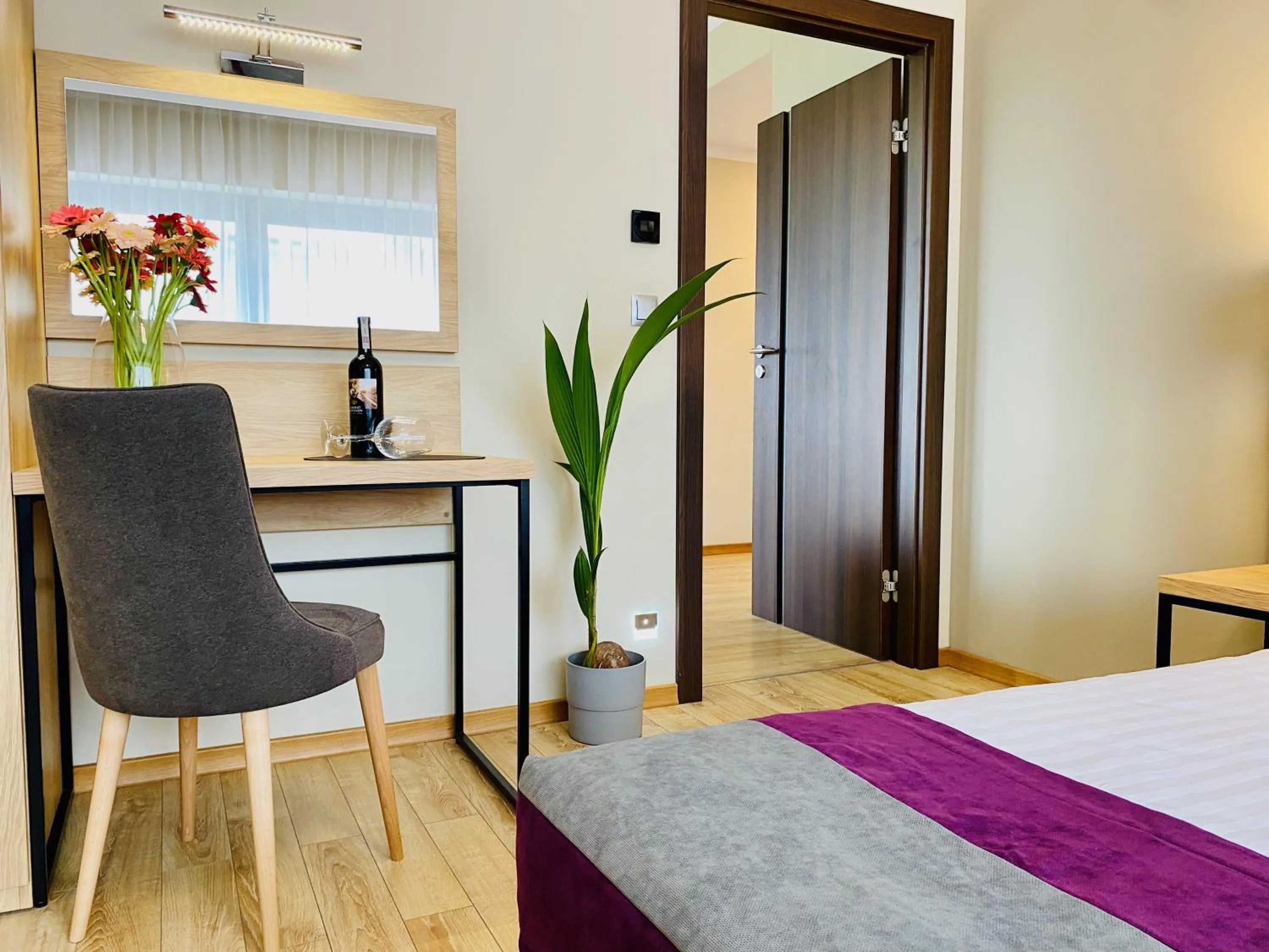 Photo of the whole room, Bed in Hotel CONRAD Comfort