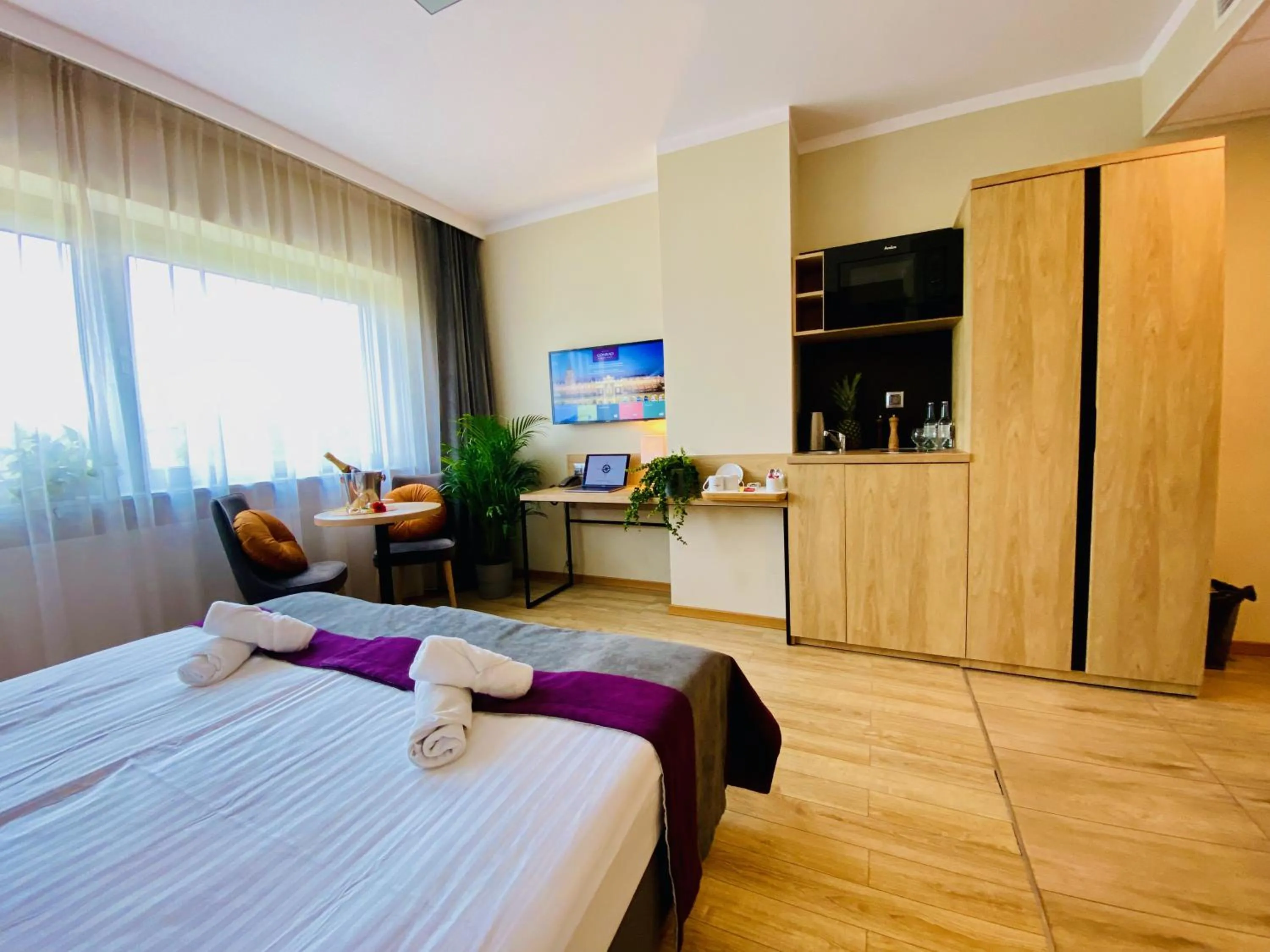 TV and multimedia, Bed in Hotel CONRAD Comfort