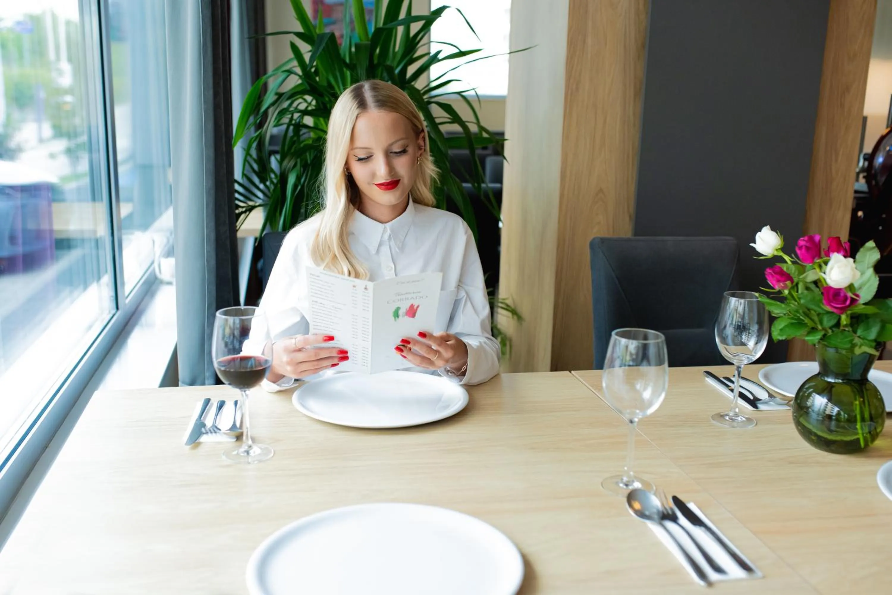 Restaurant/places to eat in Hotel CONRAD Comfort