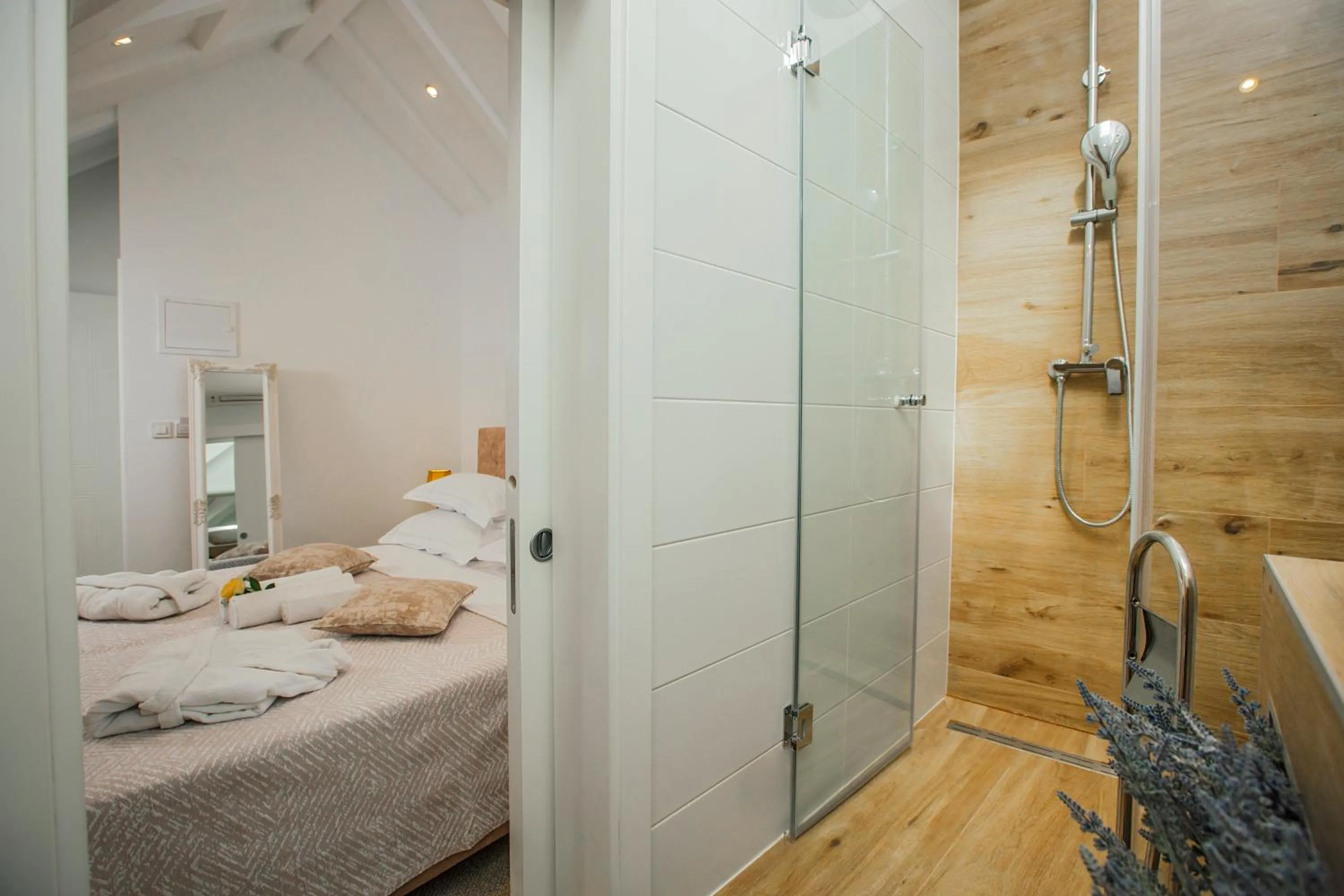 Bed in Heritage Hotel Dea Hvar