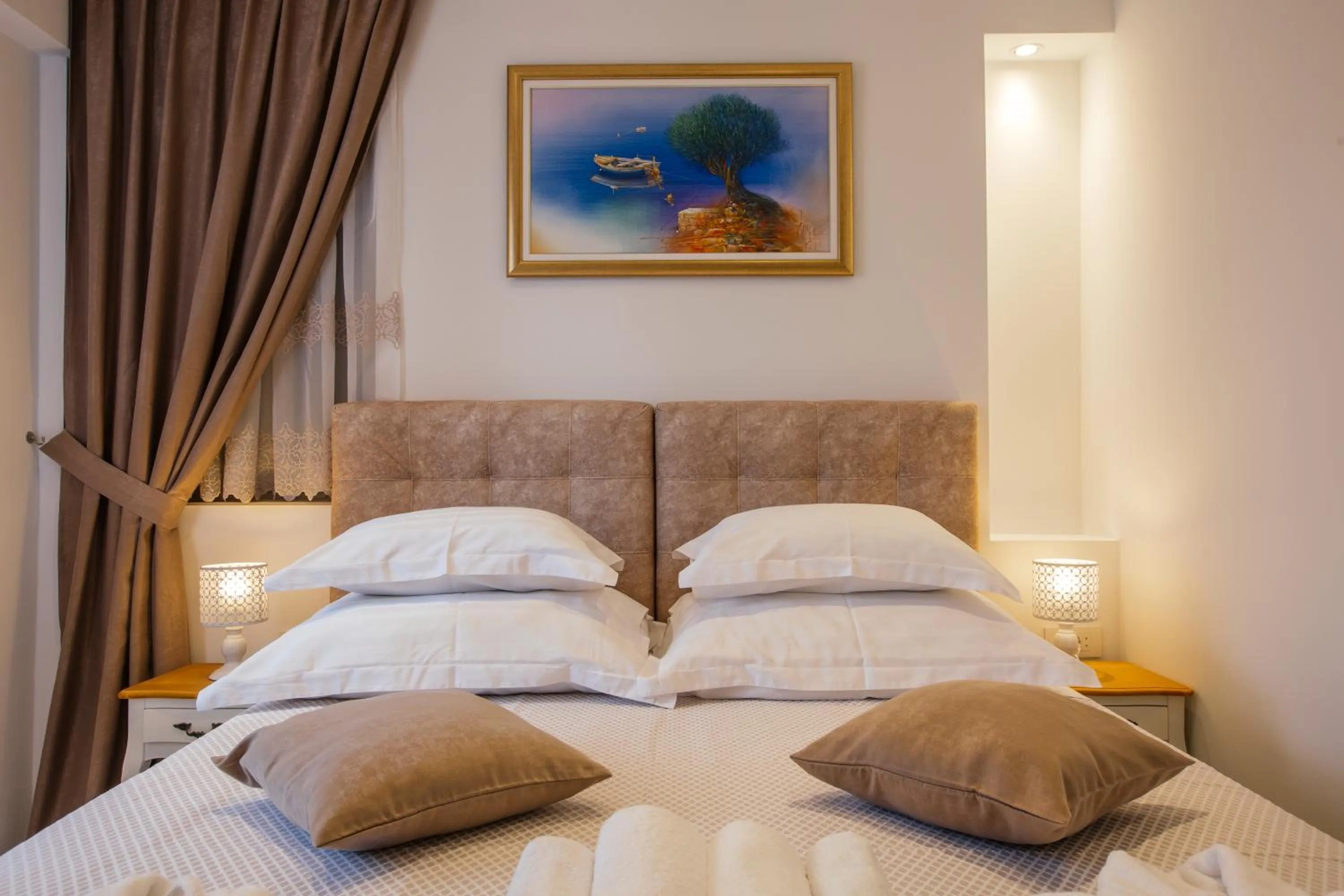 Bed in Heritage Hotel Dea Hvar