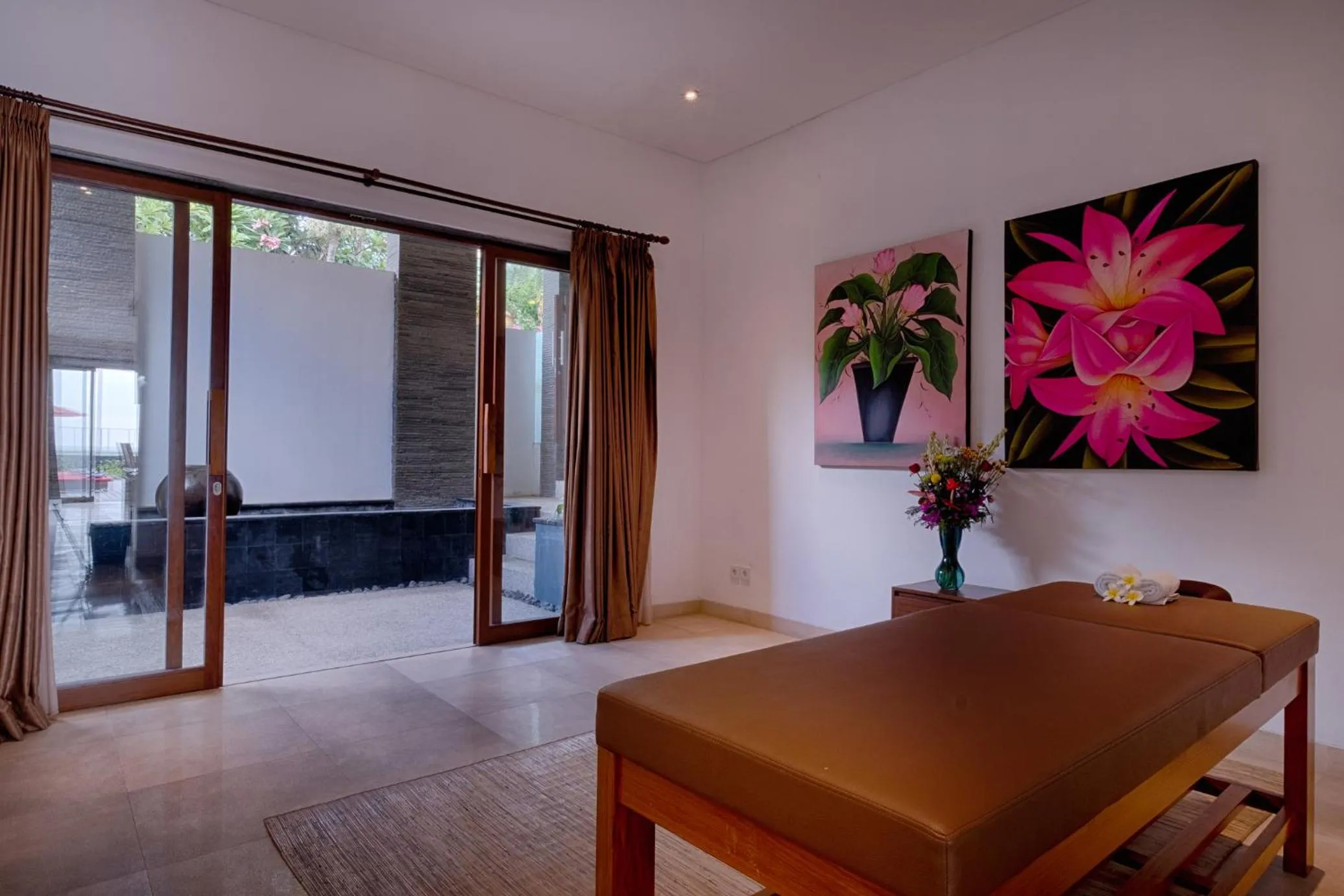 Area and facilities in Keramas Beachfront Villa by Sanga Sanga Hospitality