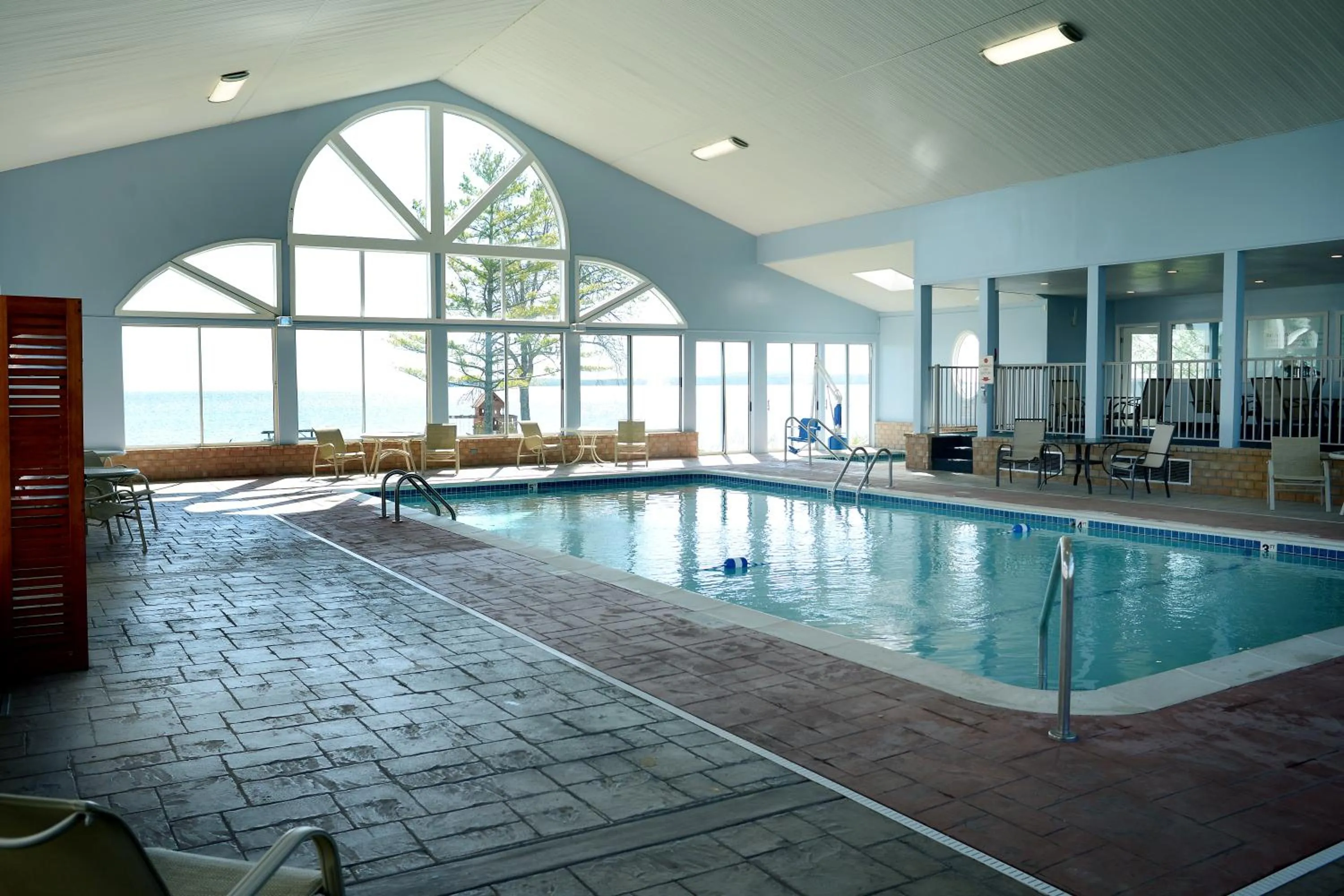 Swimming pool in Baymont by Wyndham St. Ignace Lakefront