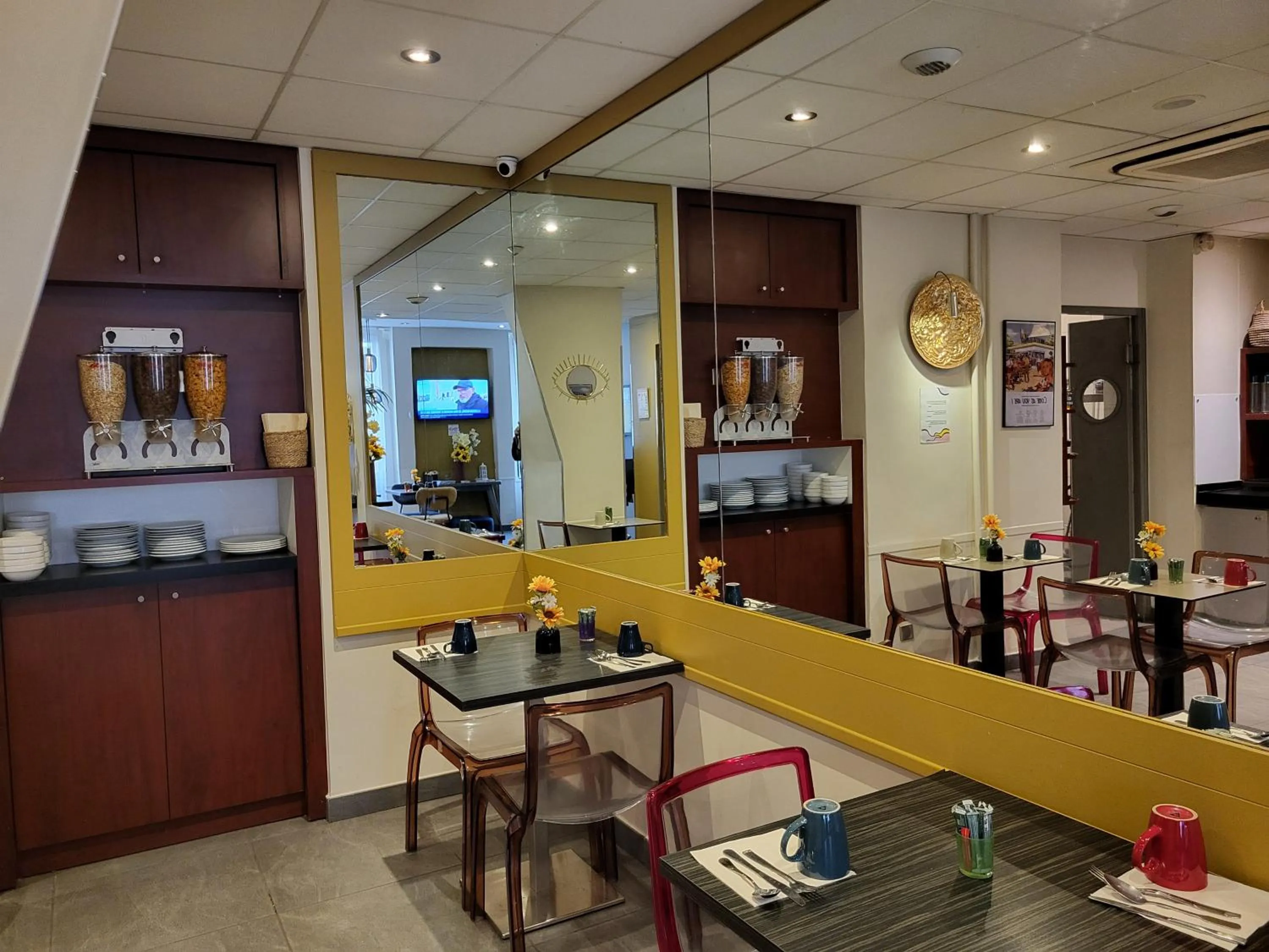 Breakfast in Accueil Hôtel Paris Pigalle Montmartre