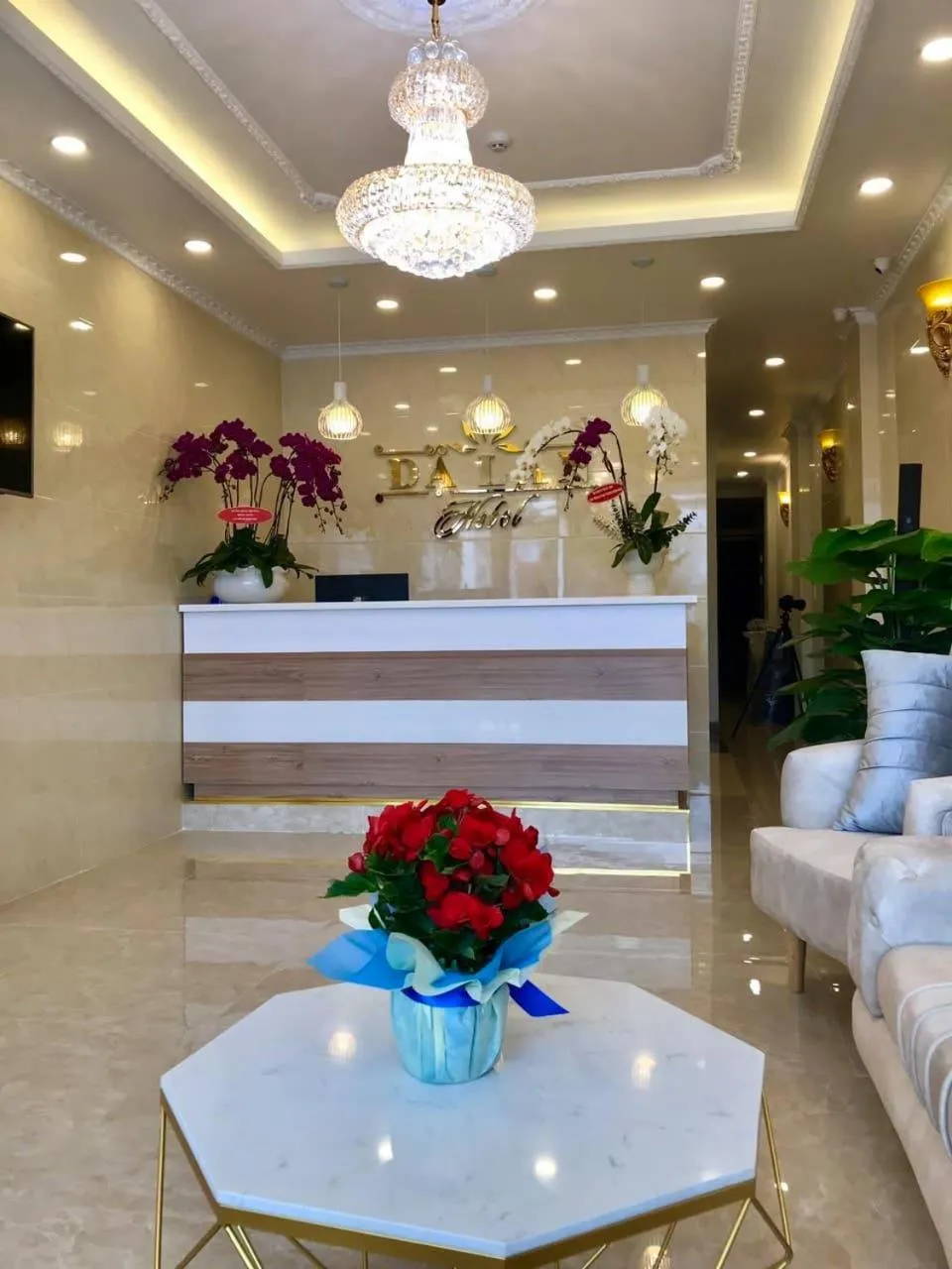 Property building in DẠ LAN HOTEL