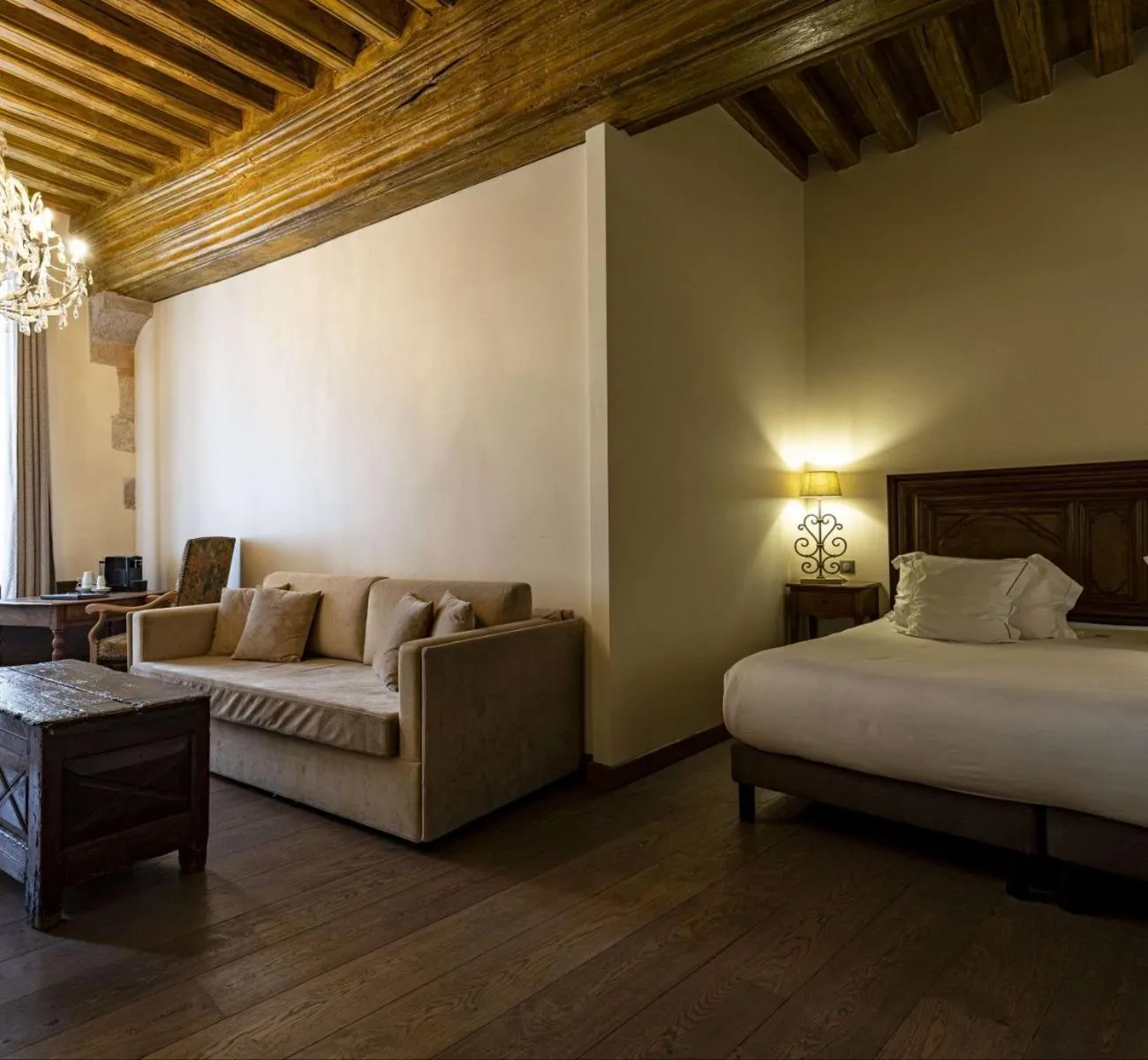 Photo of the whole room, Bed in Abbaye de Maizières