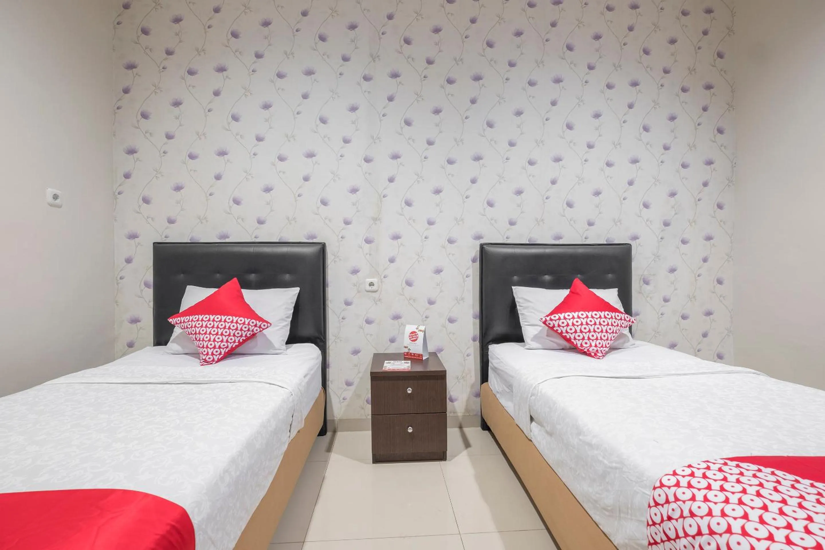 Bedroom, Bed in Hotel O Makassar near Pantai Losari formerly Hotel Astra Novilia