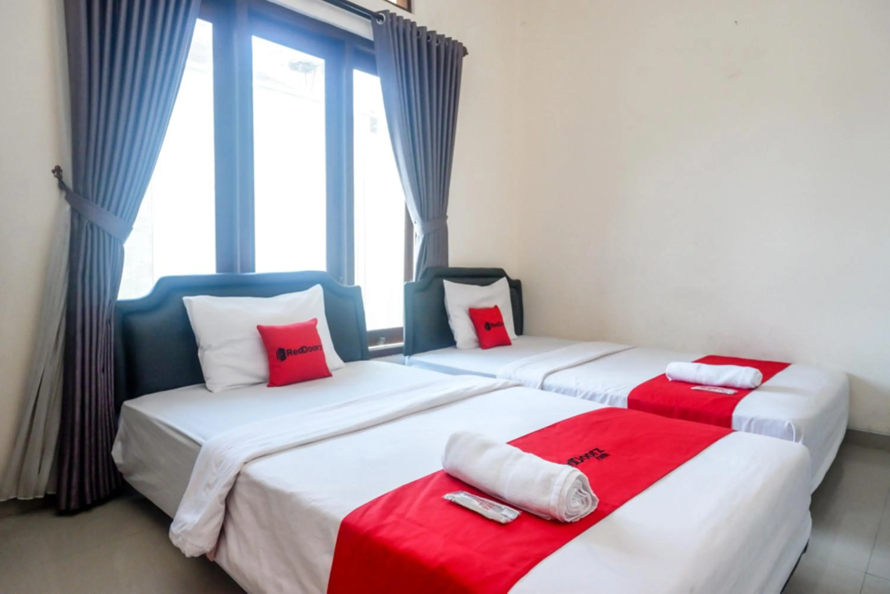 Bed in ReDdoorz At Mahameru Residence Yogyakarta