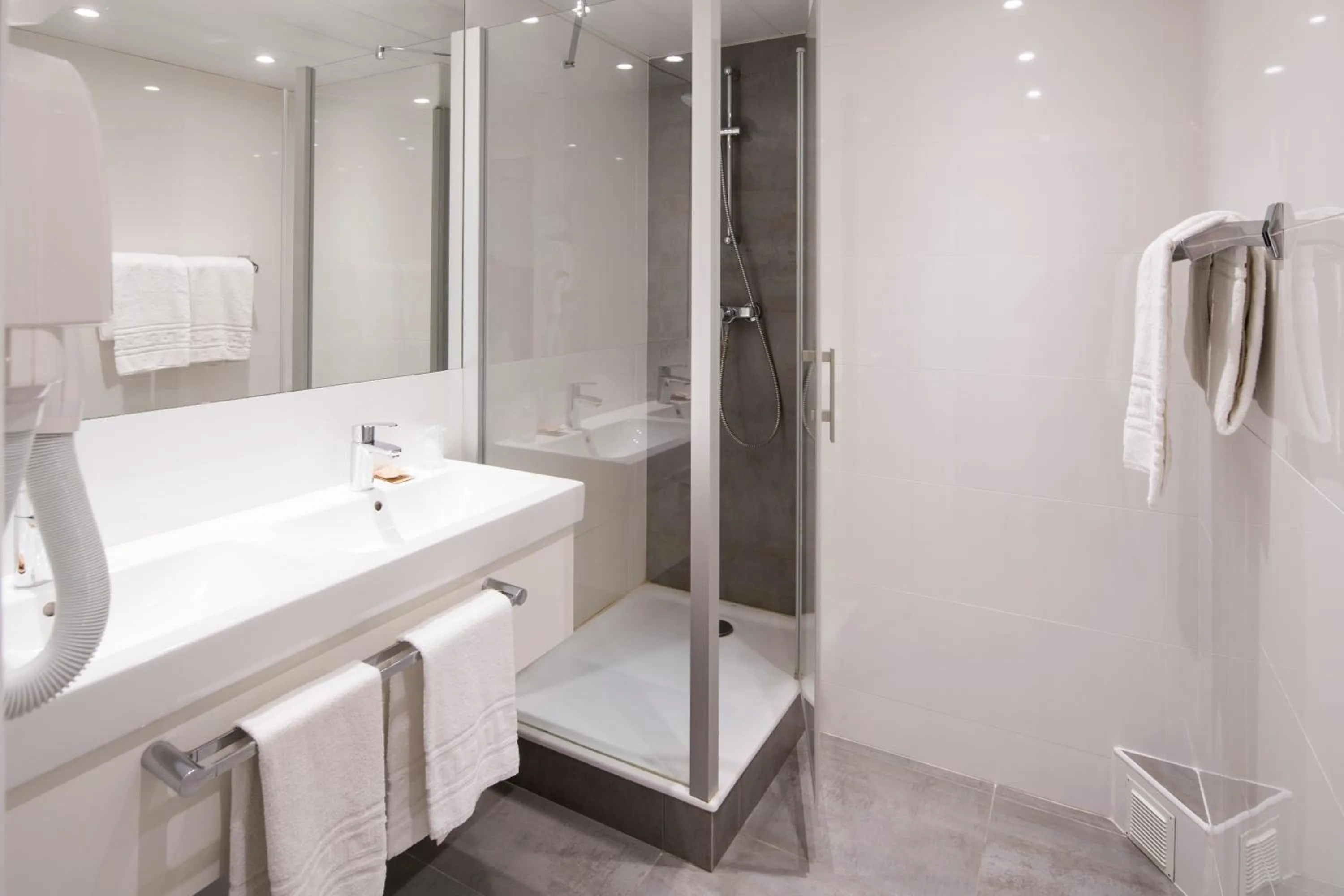 Shower in La Résidence