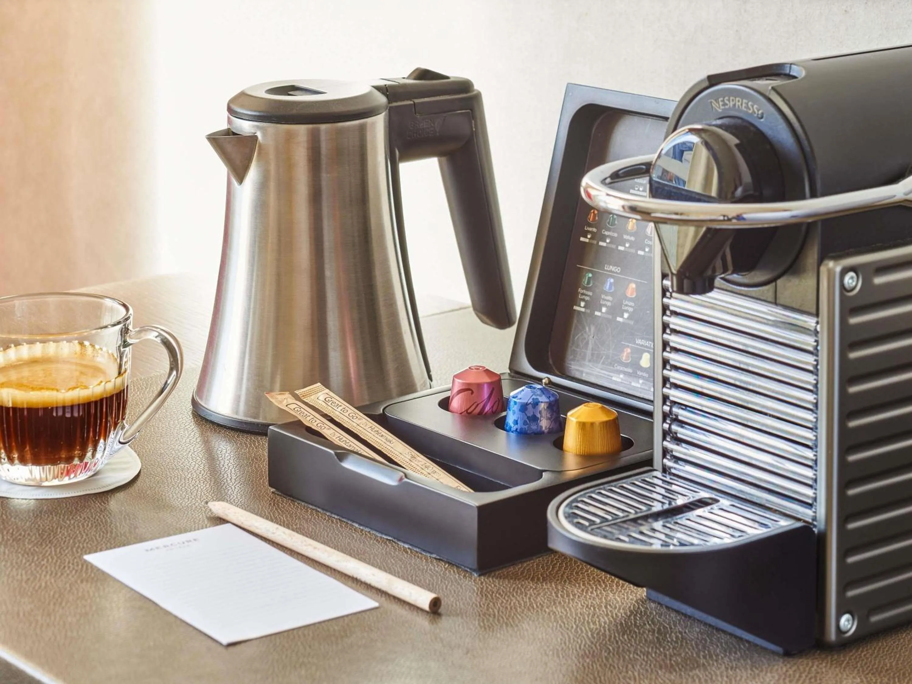 Bedroom in Mercure Tour Eiffel Grenelle