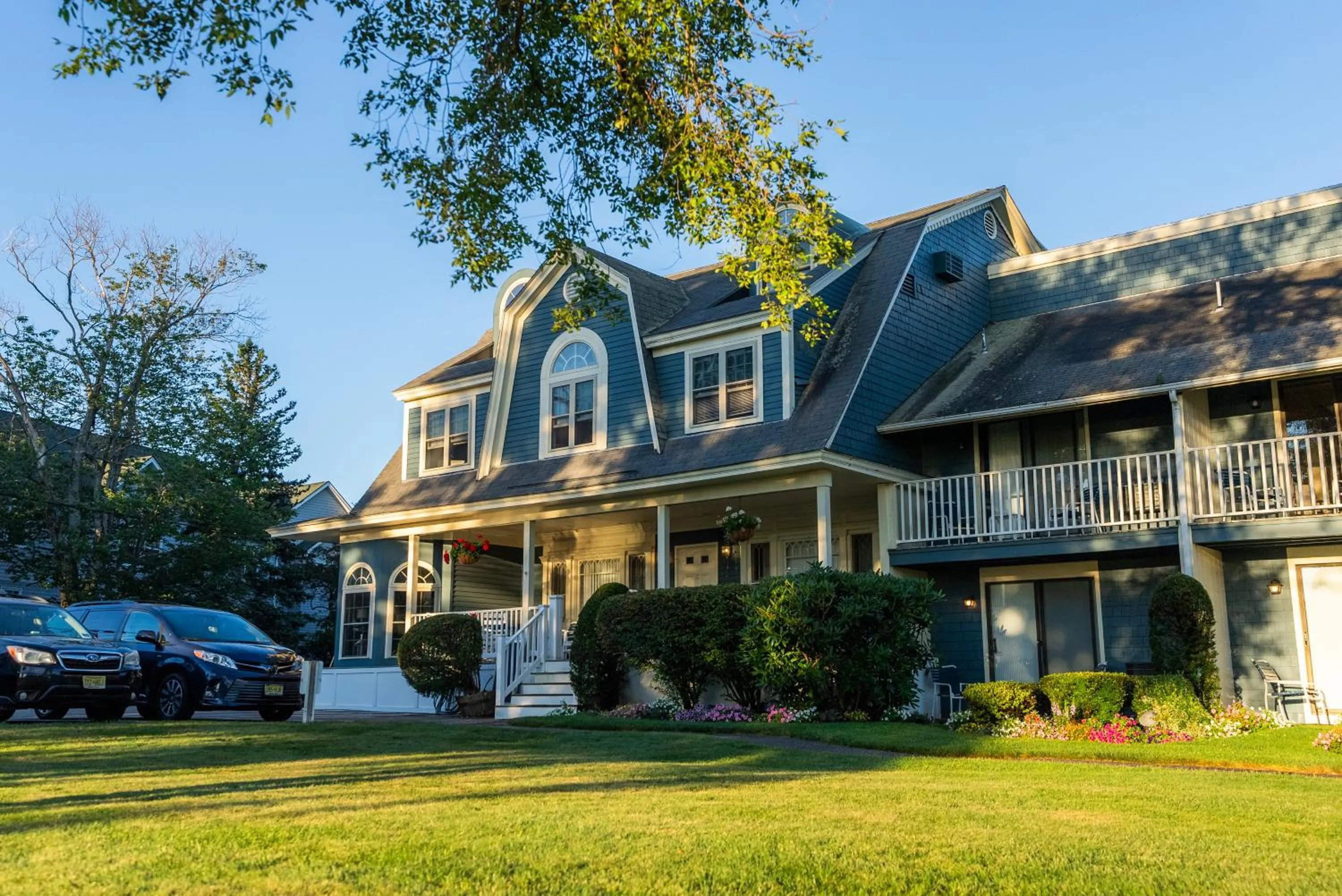 Property building in Seacastles Resort