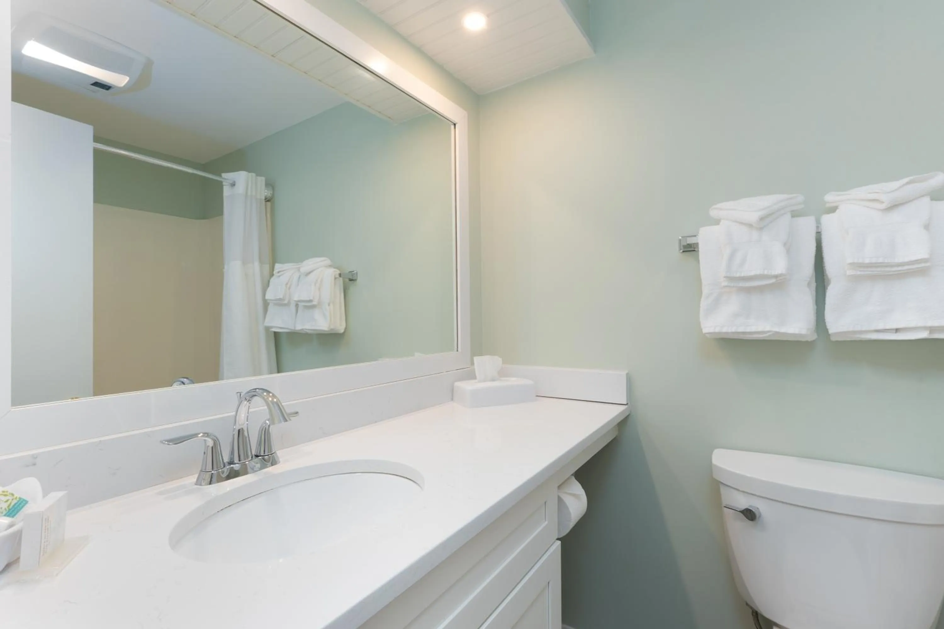 Bathroom in Seacastles Resort