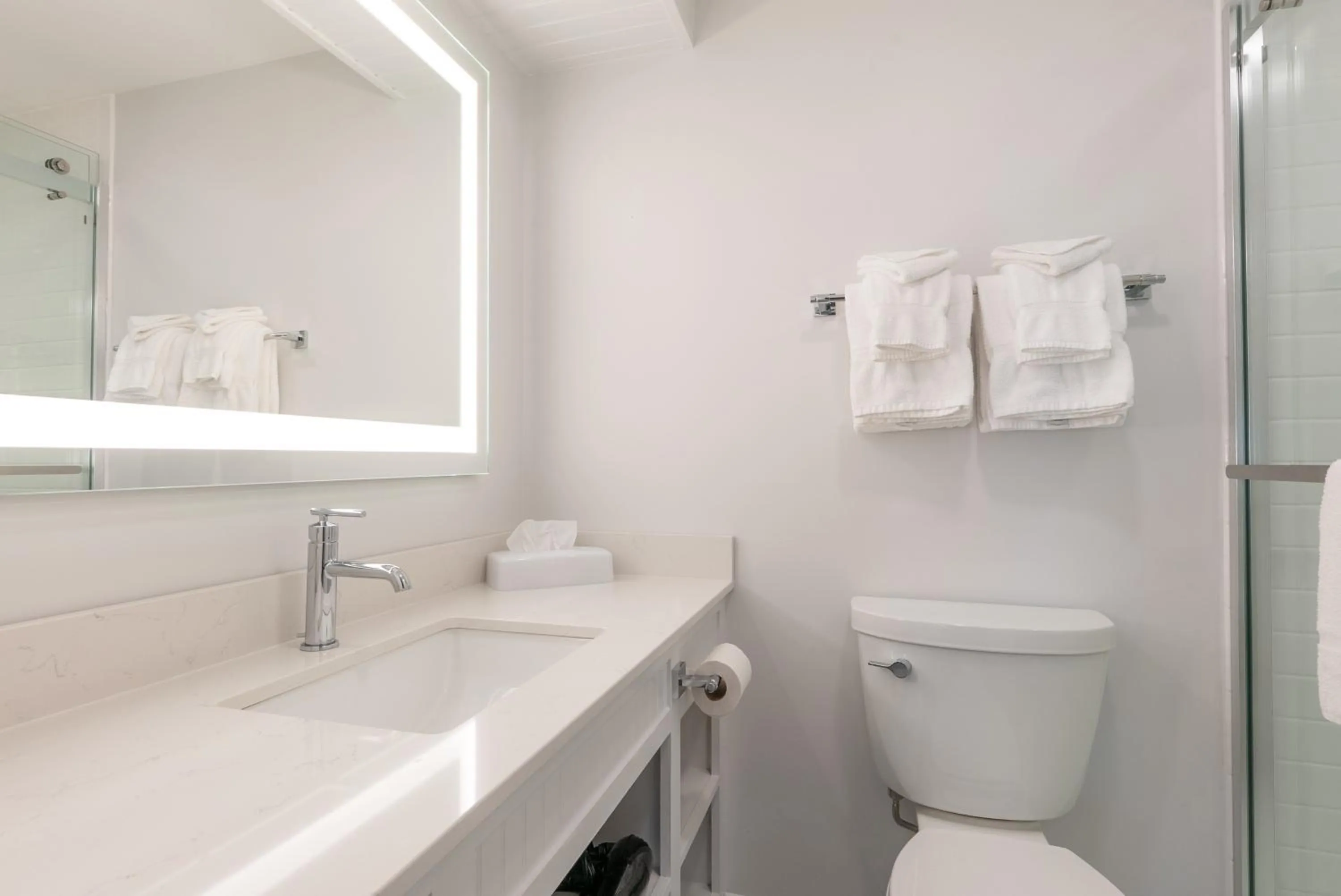 Shower in Seacastles Resort