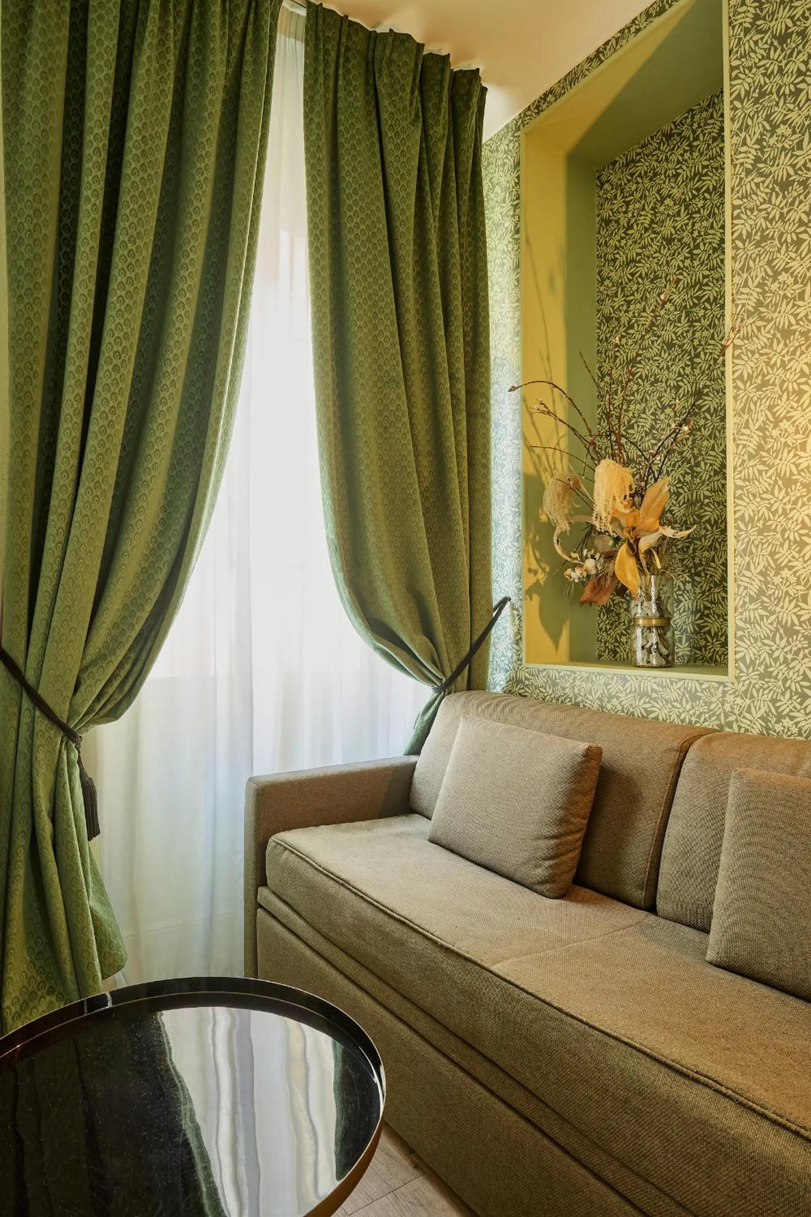 Bedroom in Hotel Le Grimaldi by Happyculture