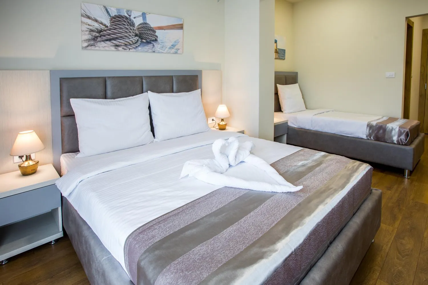 Staff, Bed in Hotel Olimpija plus