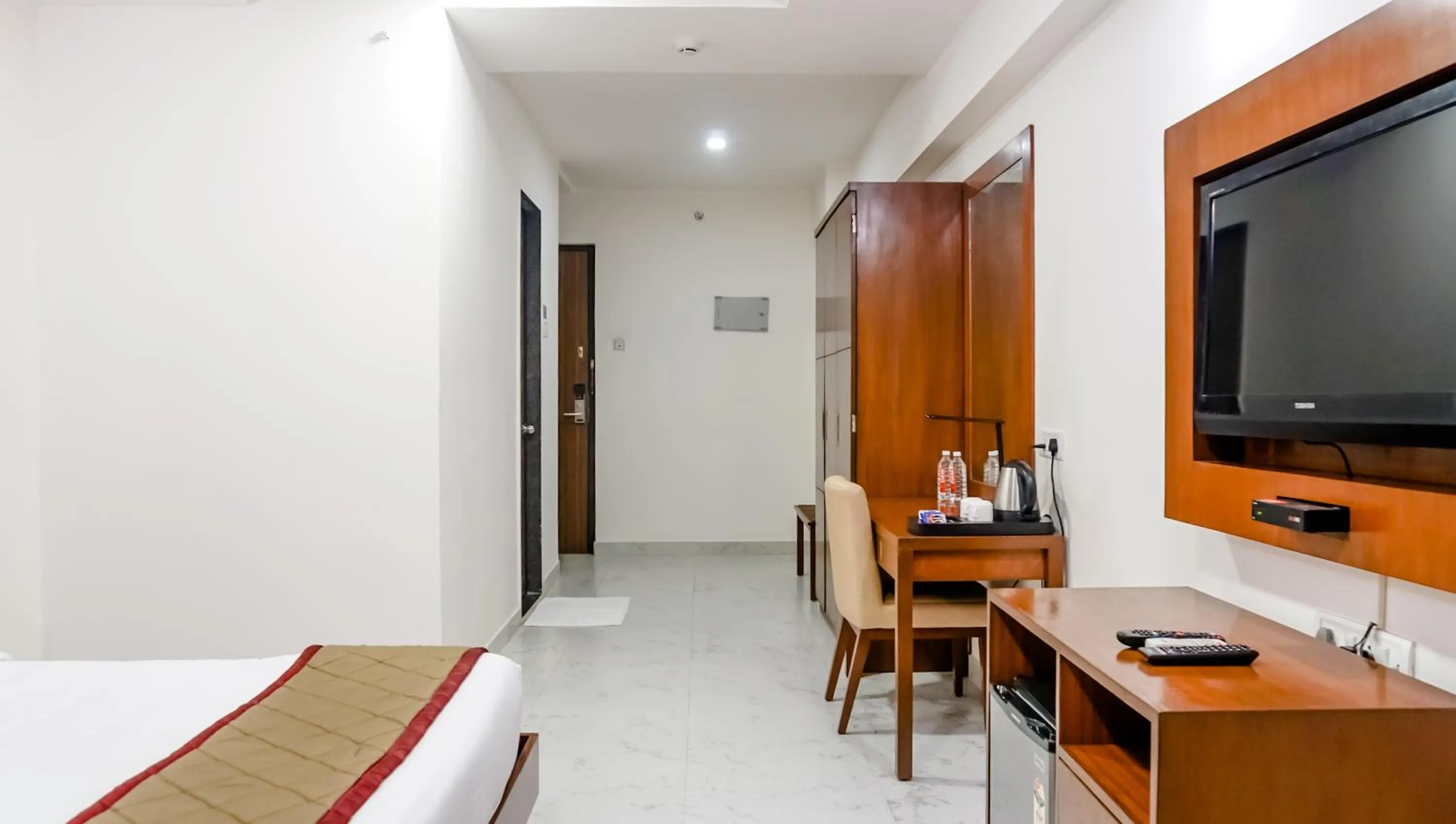 Bedroom, Bed in The Altruist Hotel Navi Mumbai-1