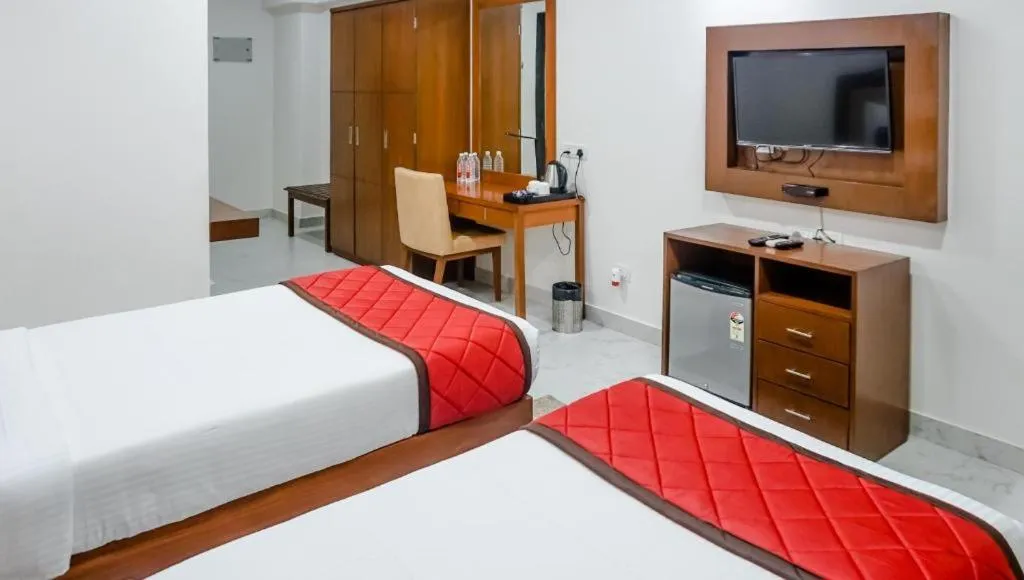 TV and multimedia, Bed in The Altruist Hotel Navi Mumbai-1