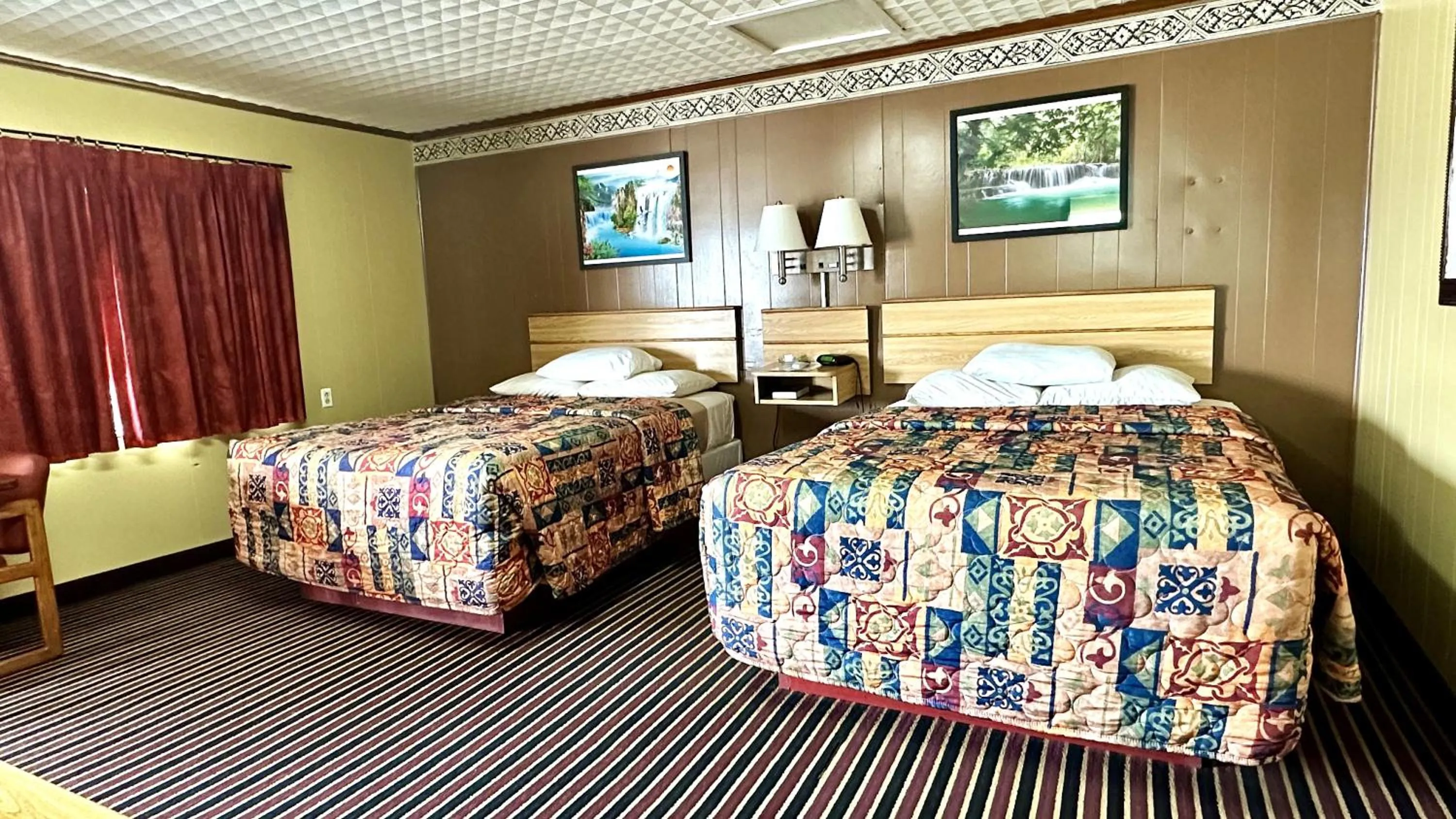 Bed in Relax Inn Vinita