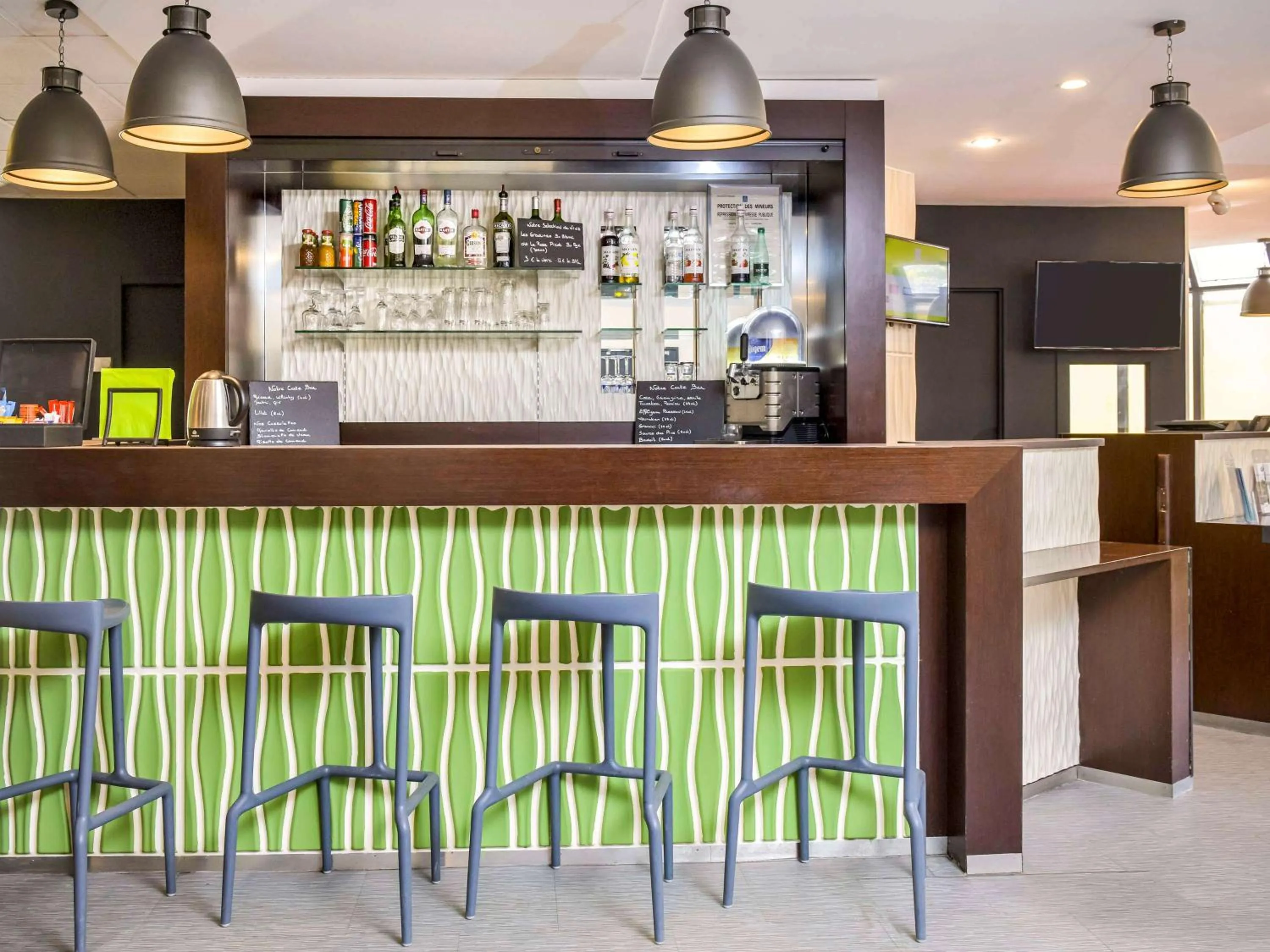 Lounge or bar, Lounge/Bar in ibis Styles Bordeaux Gare Saint-Jean