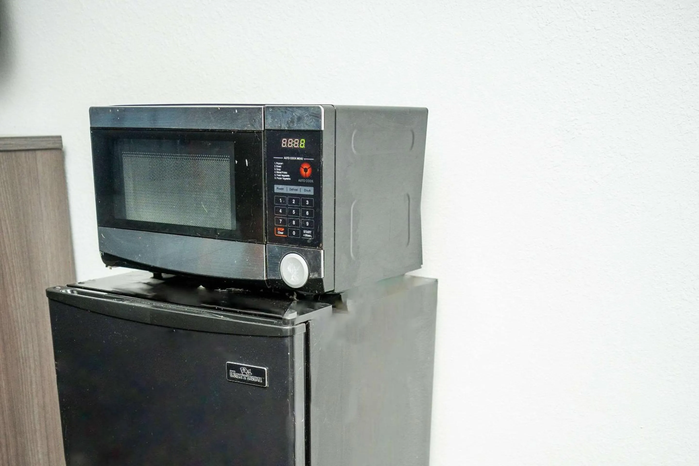 Bedroom in Econo Lodge Clarks Summit - Scranton