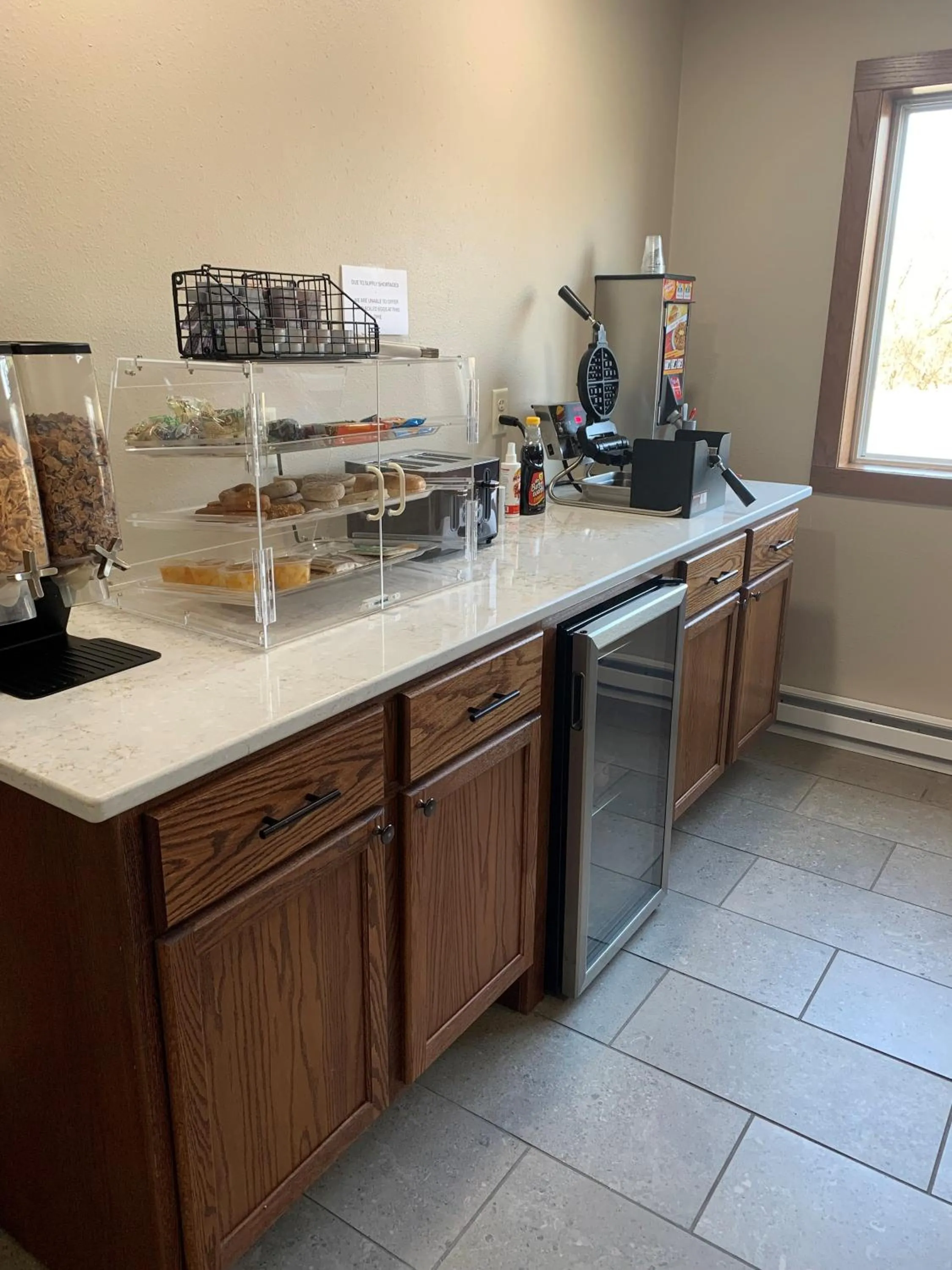 Breakfast in Super 8 by Wyndham Phillips