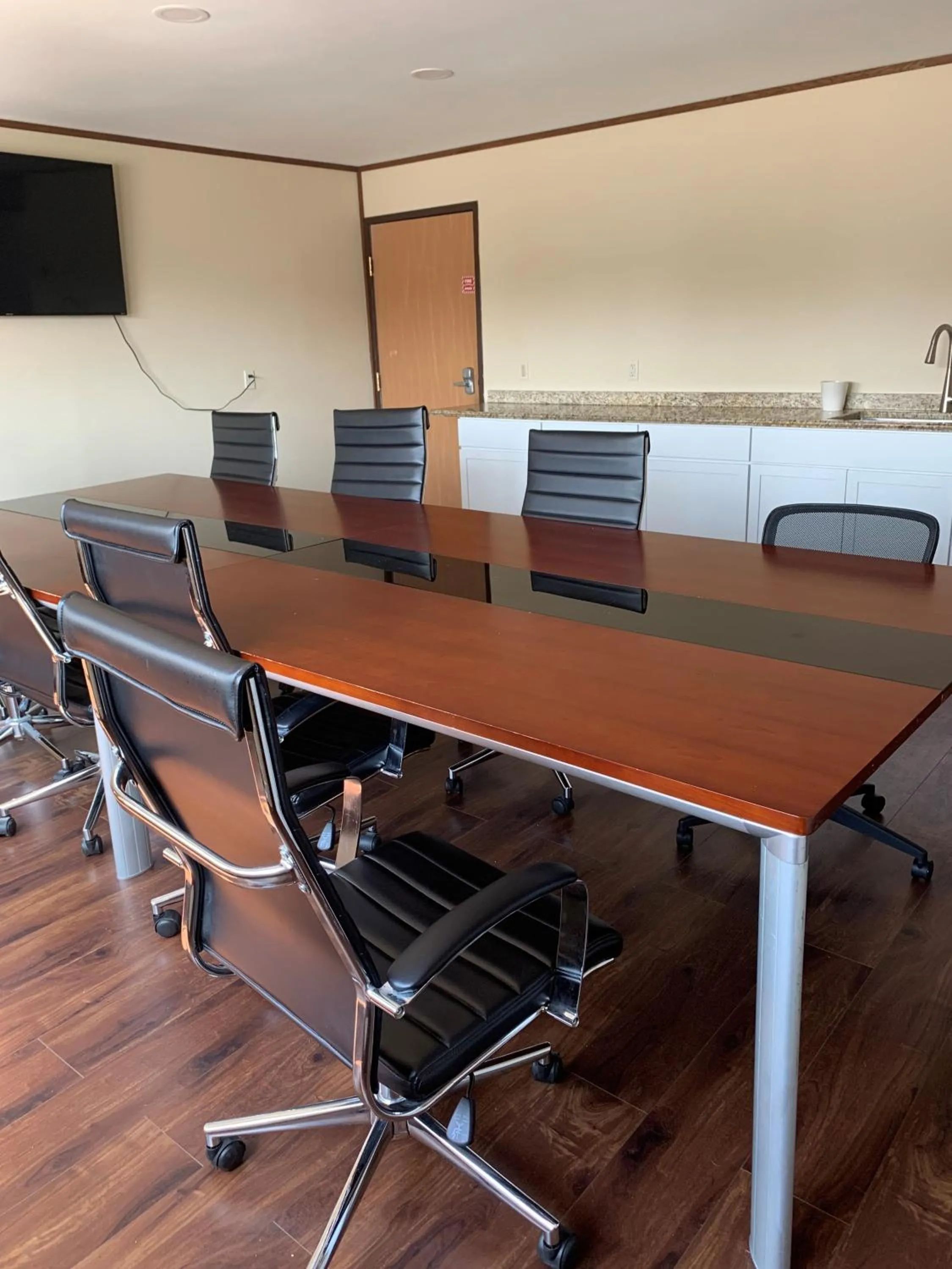 Meeting/conference room in Super 8 by Wyndham Phillips