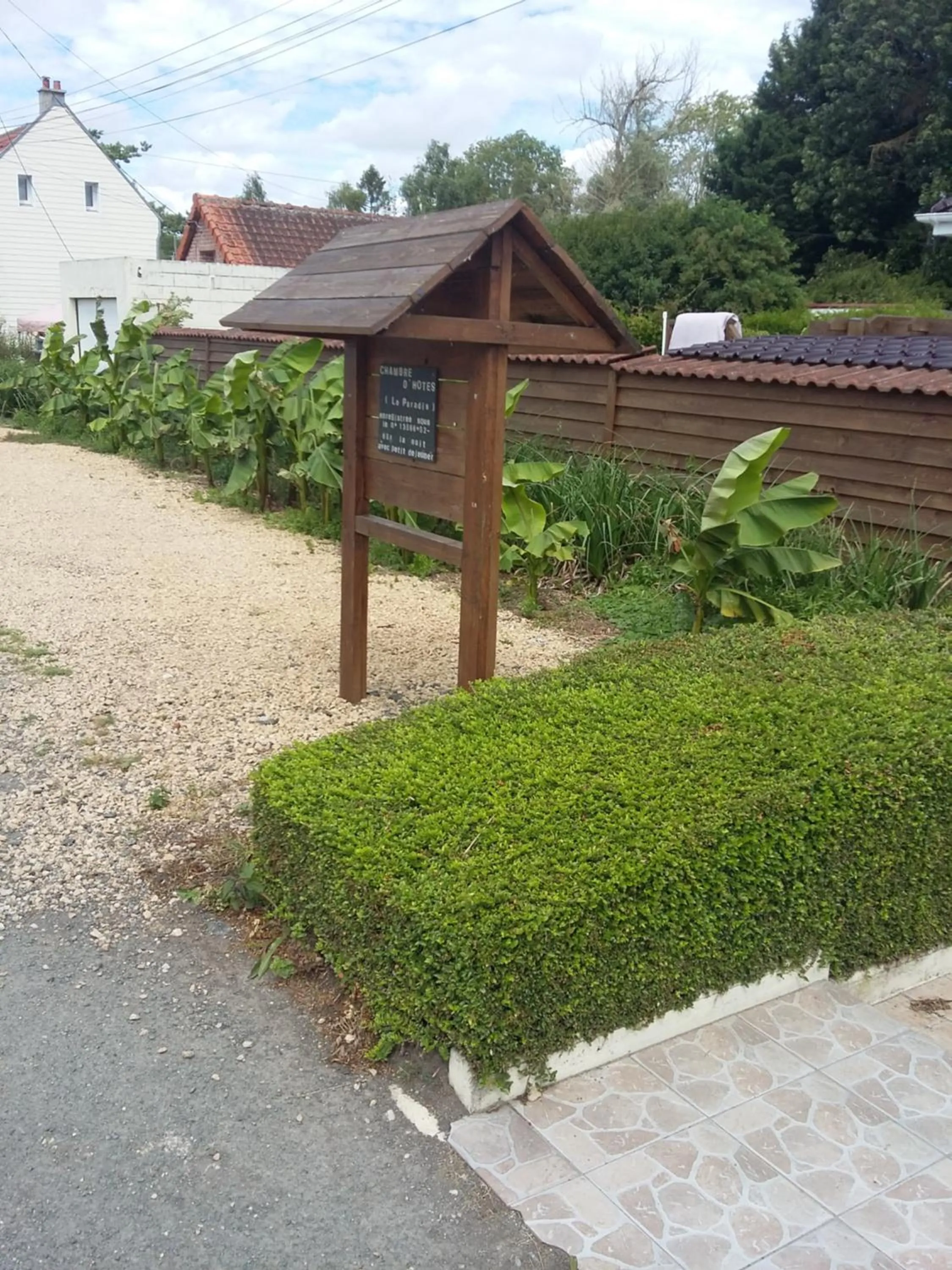 Parking in Le Paradis