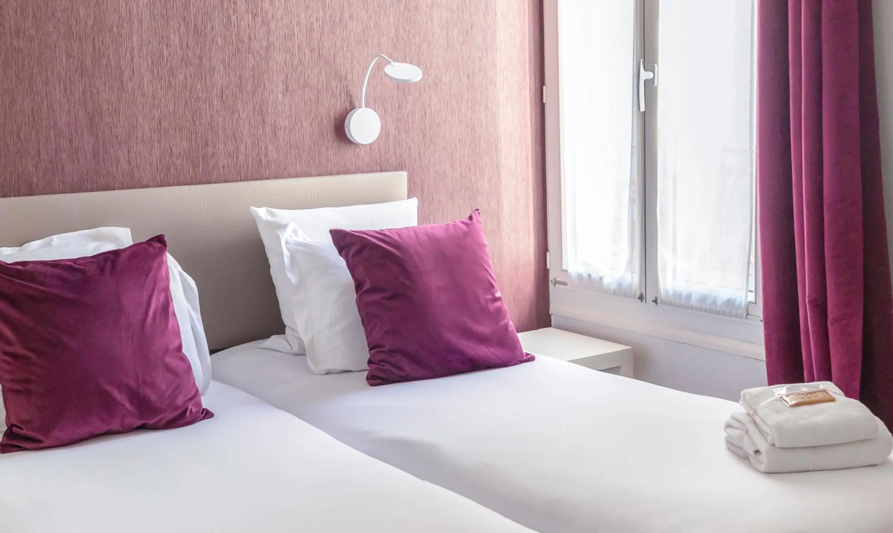 Bed in Porte de Versailles Hotel