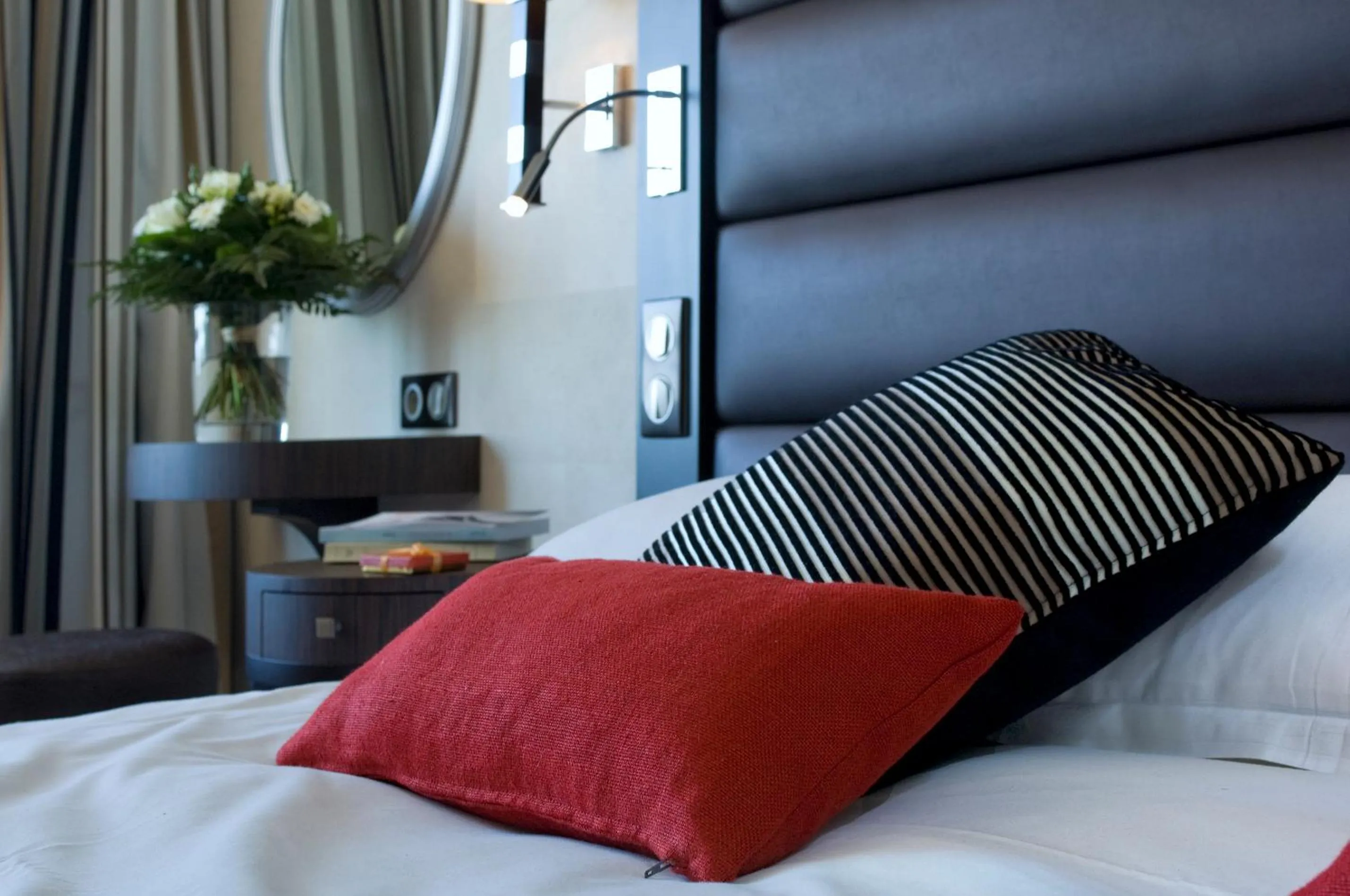 Decorative detail, Bed in Grand Hôtel Des Thermes