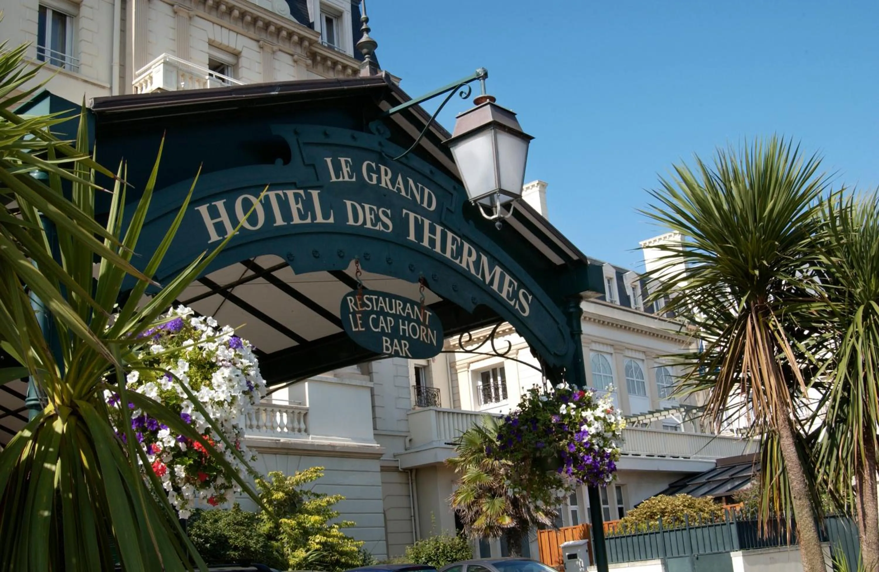 Property building in Grand Hôtel Des Thermes