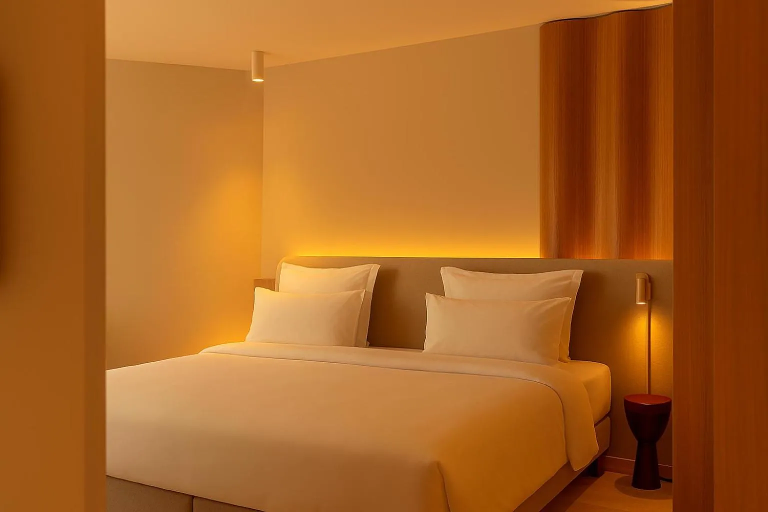 Bed in Golden Tulip Avignon Le Paradou