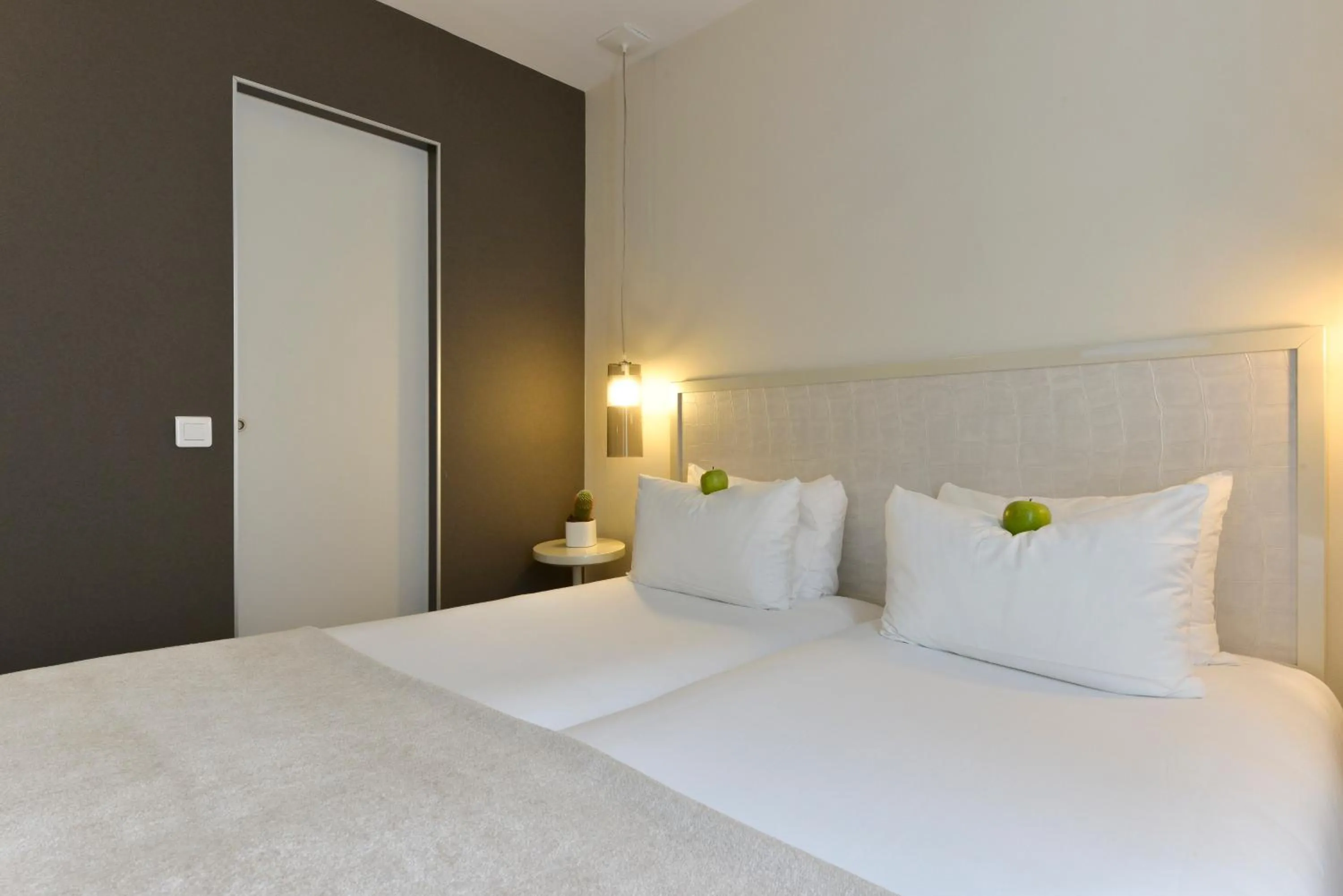 Photo of the whole room, Bed in Le Quartier Bercy-Square