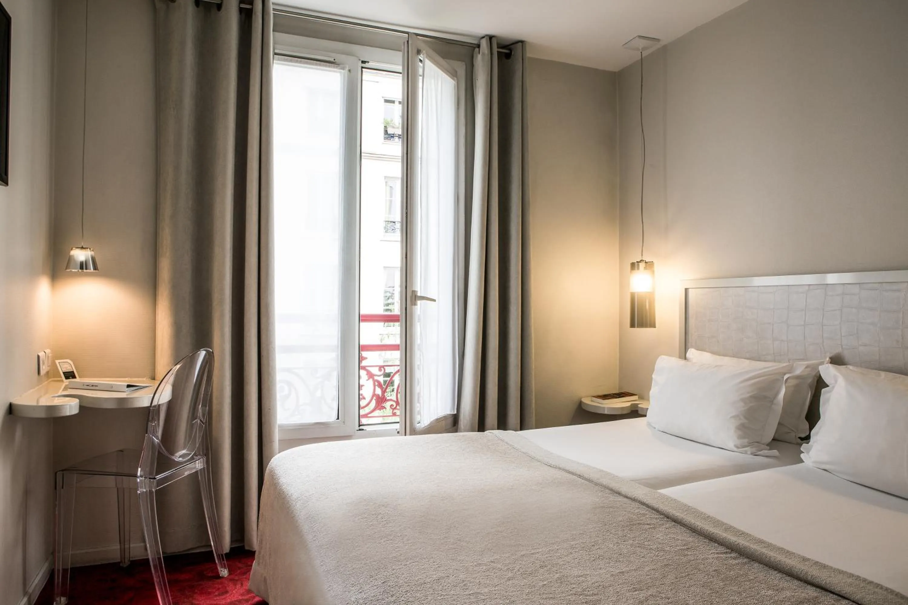 Photo of the whole room, Bed in Le Quartier Bercy-Square