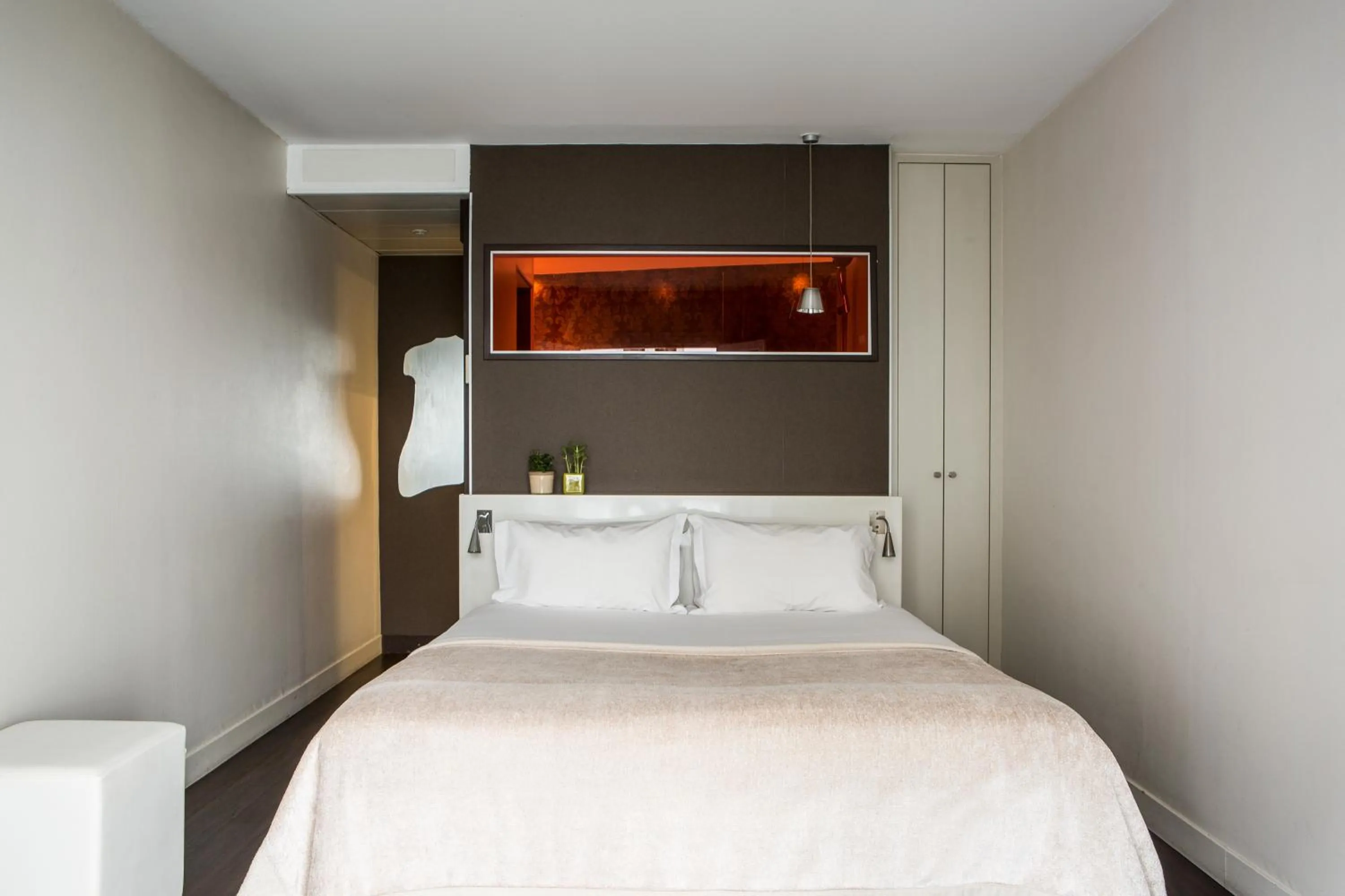 Photo of the whole room, Bed in Le Quartier Bercy-Square