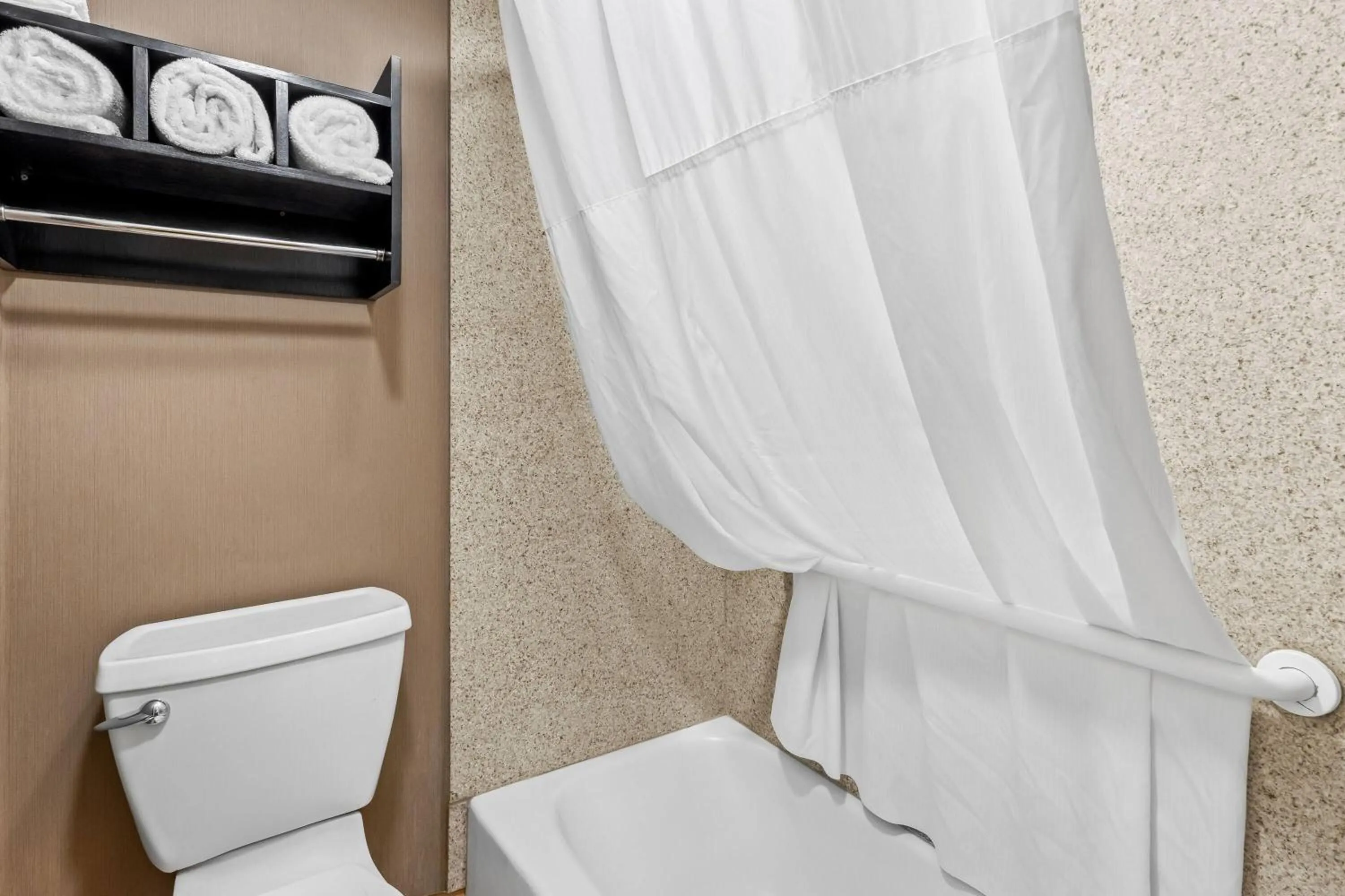 Bathroom in Days Inn by Wyndham Elko