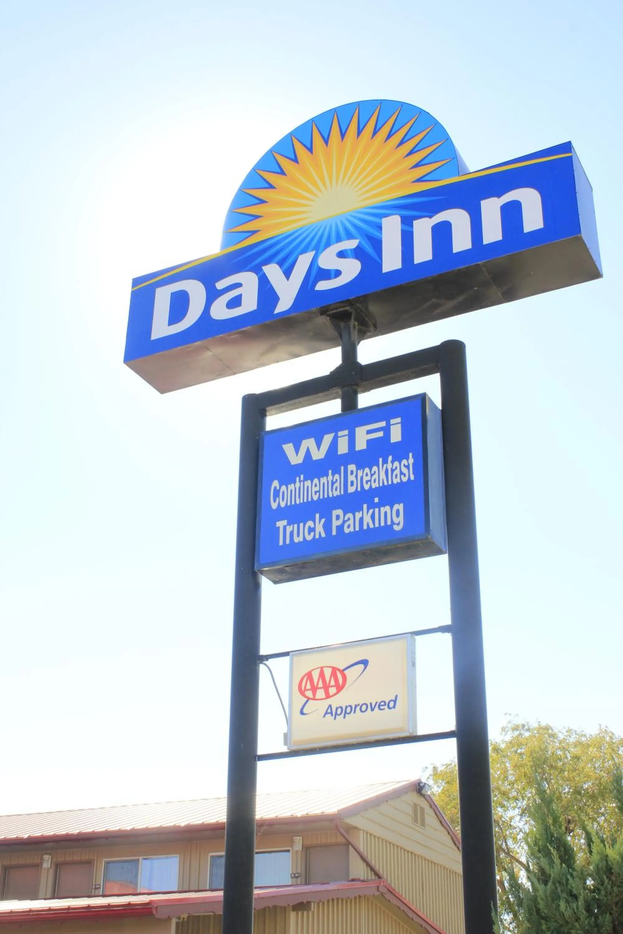 Facade/entrance in Days Inn by Wyndham Elko