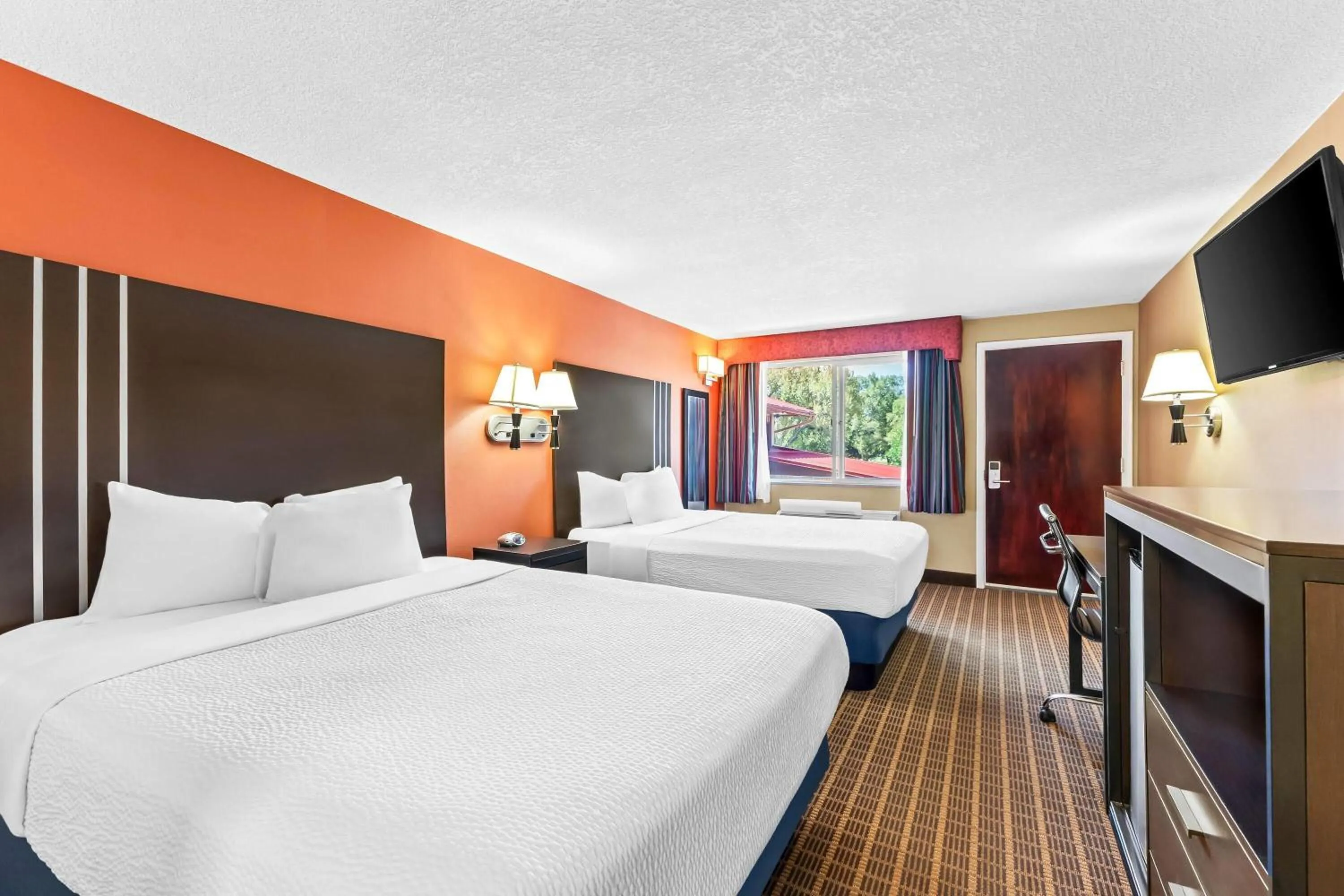 Bed in Days Inn by Wyndham Elko